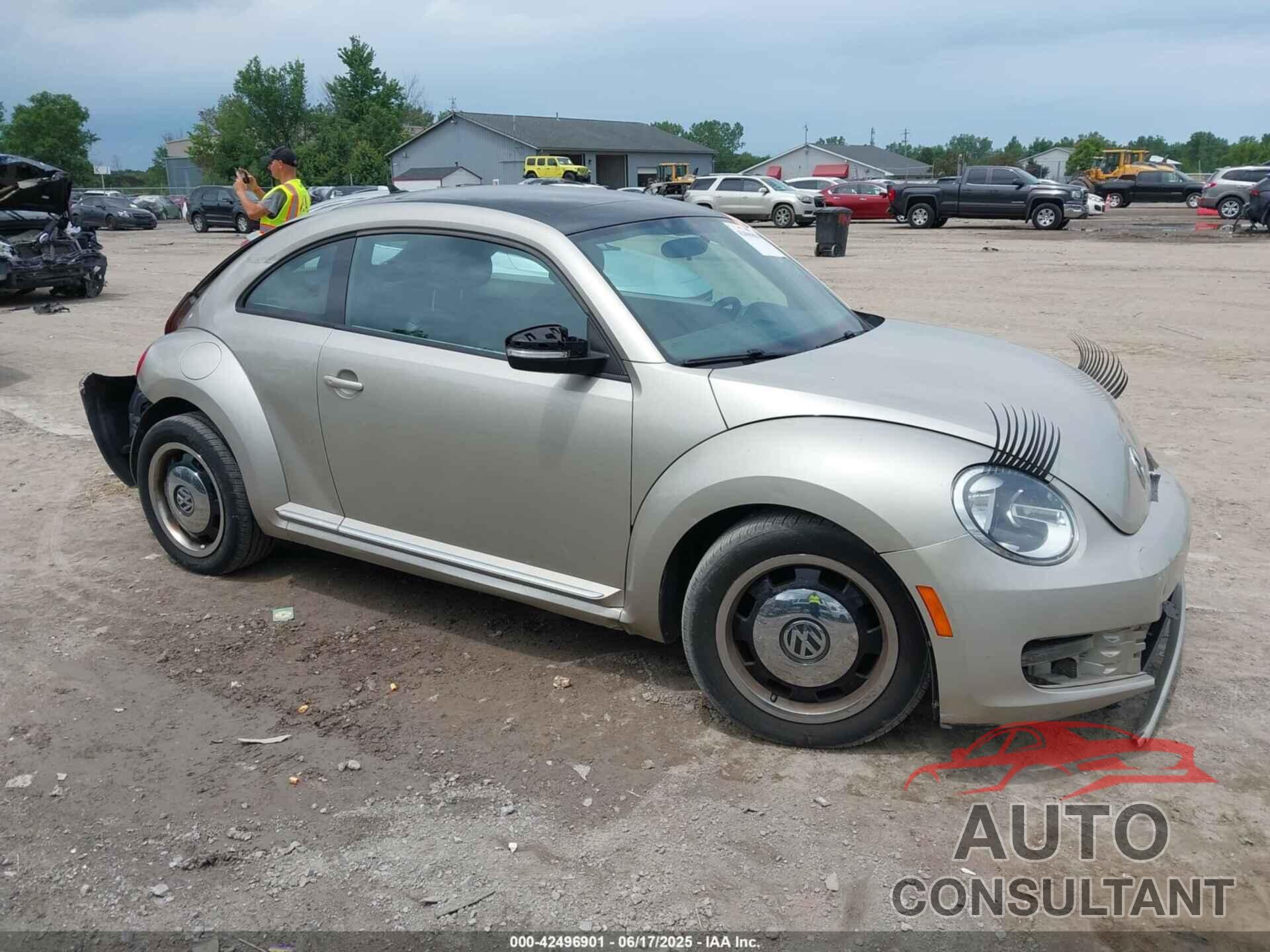 VOLKSWAGEN BEETLE 2012 - 3VWJX7AT9CM664345