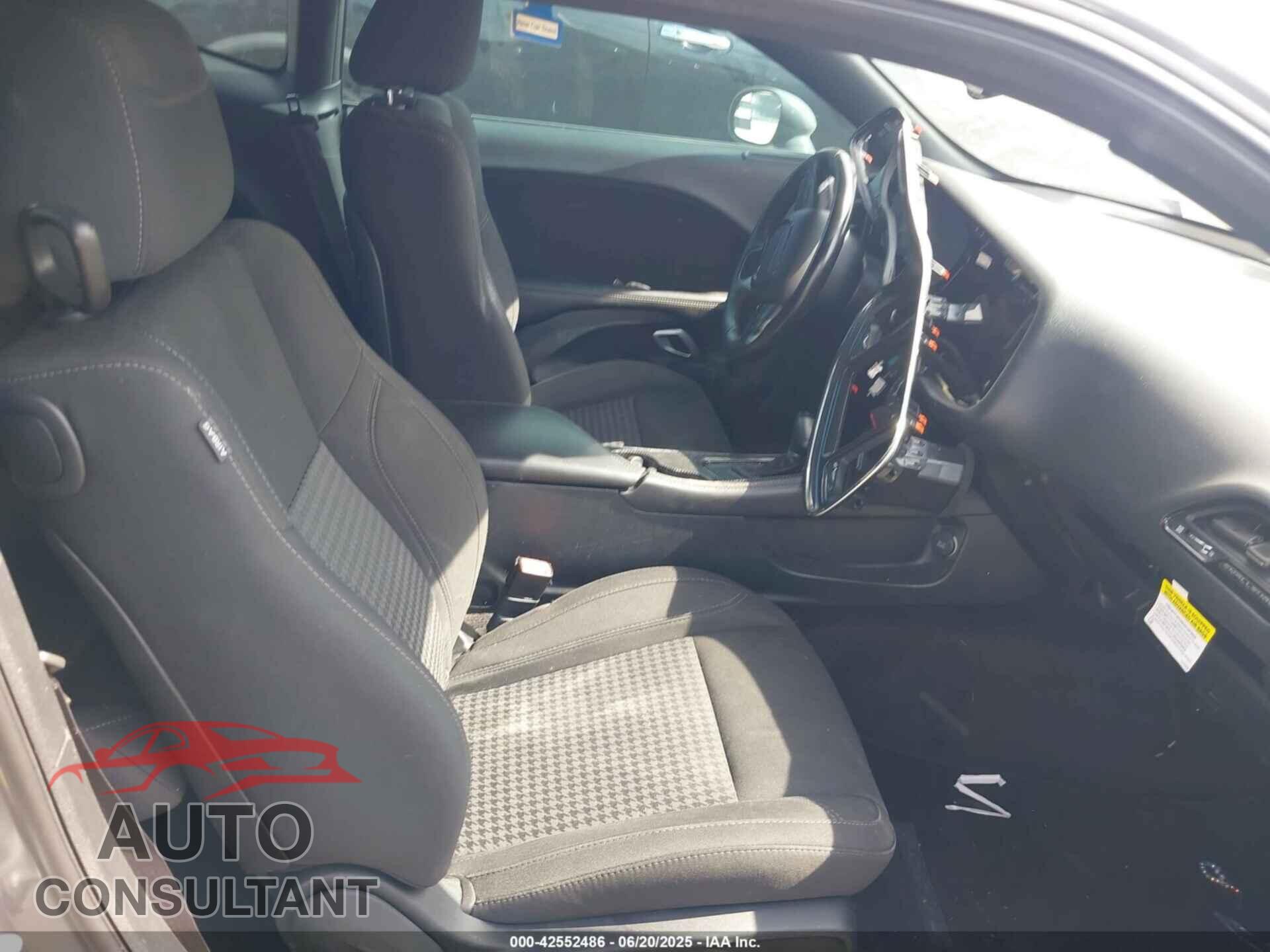 DODGE CHALLENGER 2017 - 2C3CDZAG2HH665544