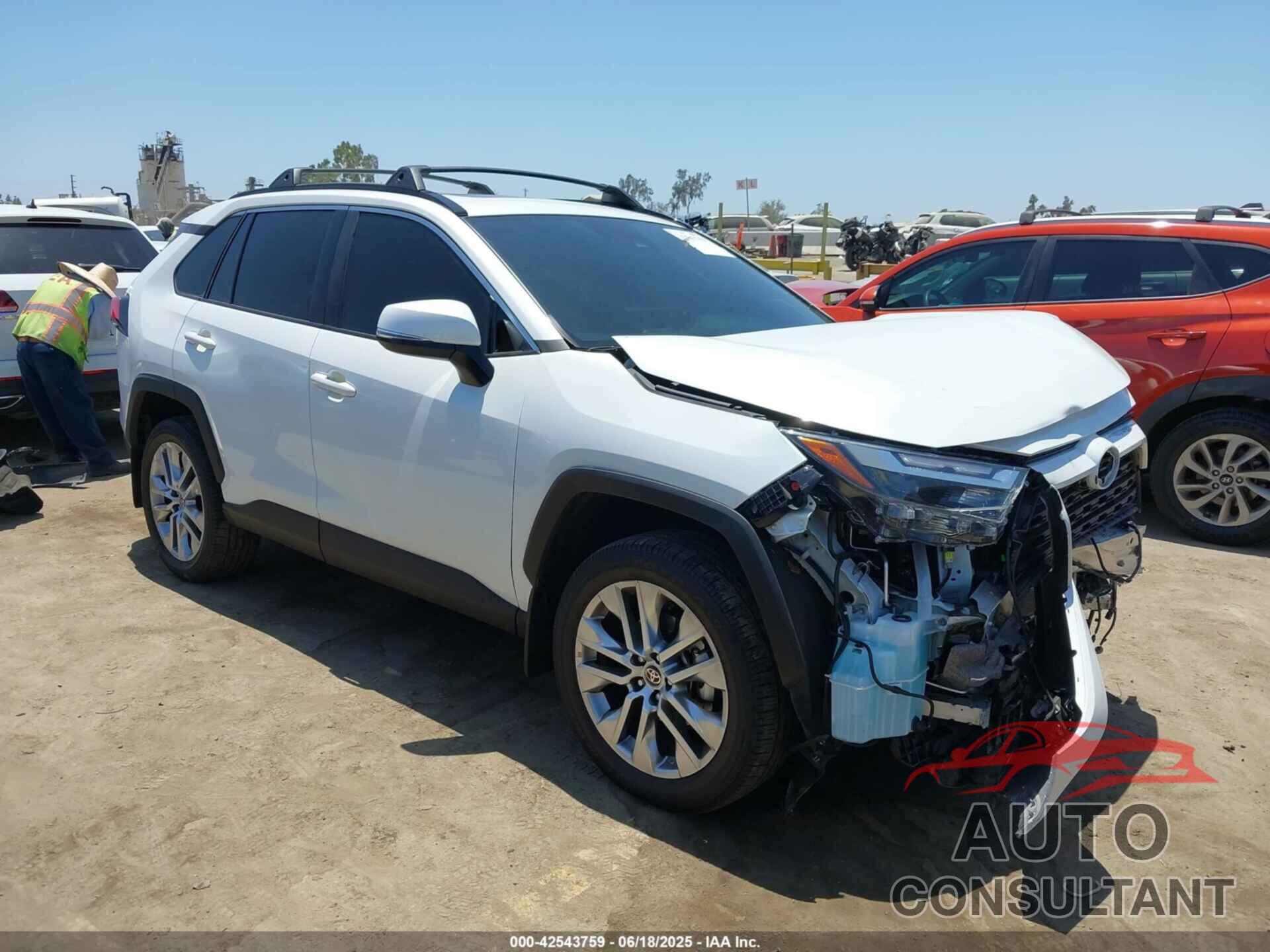 TOYOTA RAV4 2023 - 2T3C1RFV5PW284796