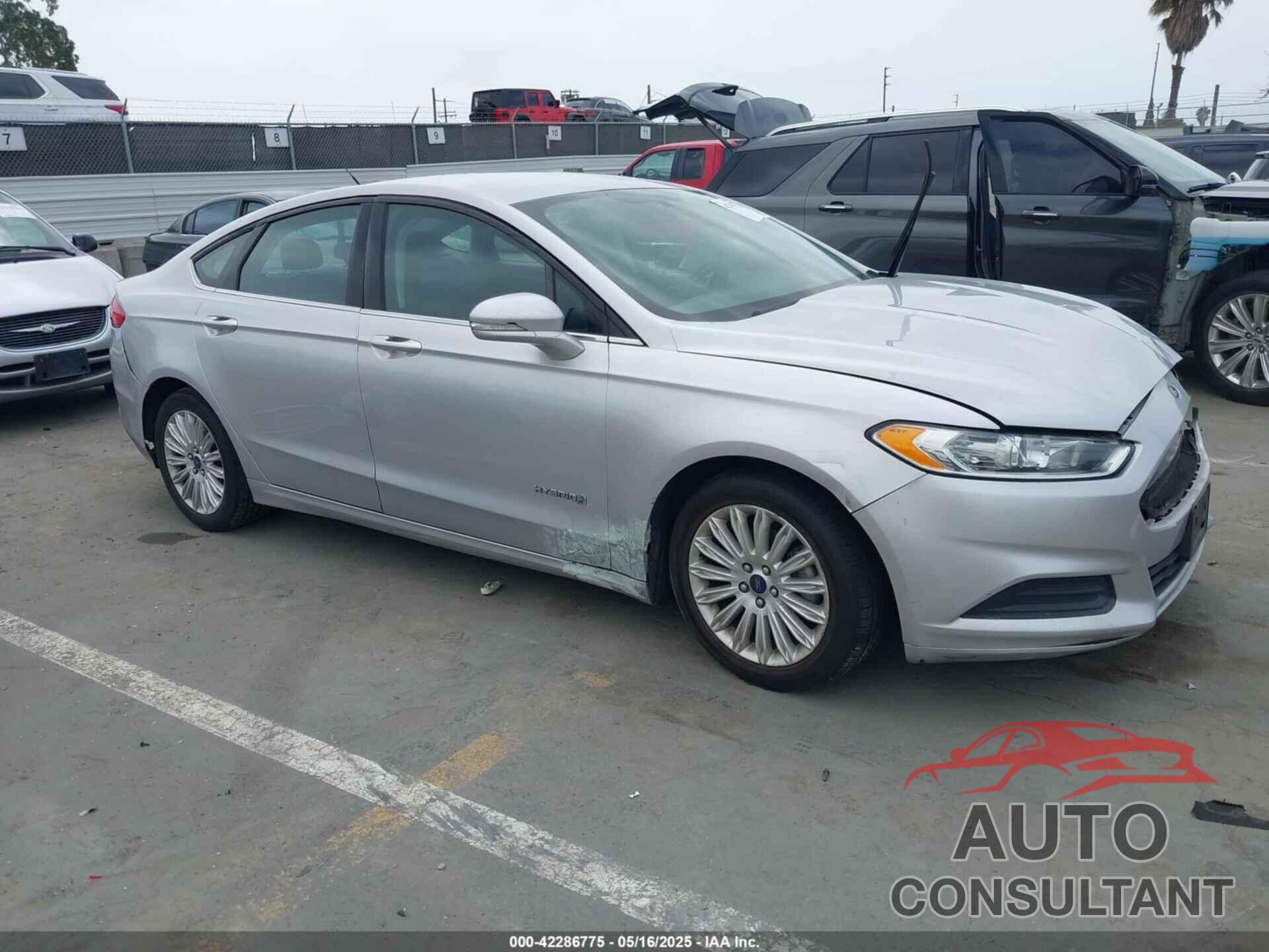 FORD FUSION HYBRID 2016 - 3FA6P0LU4GR194472