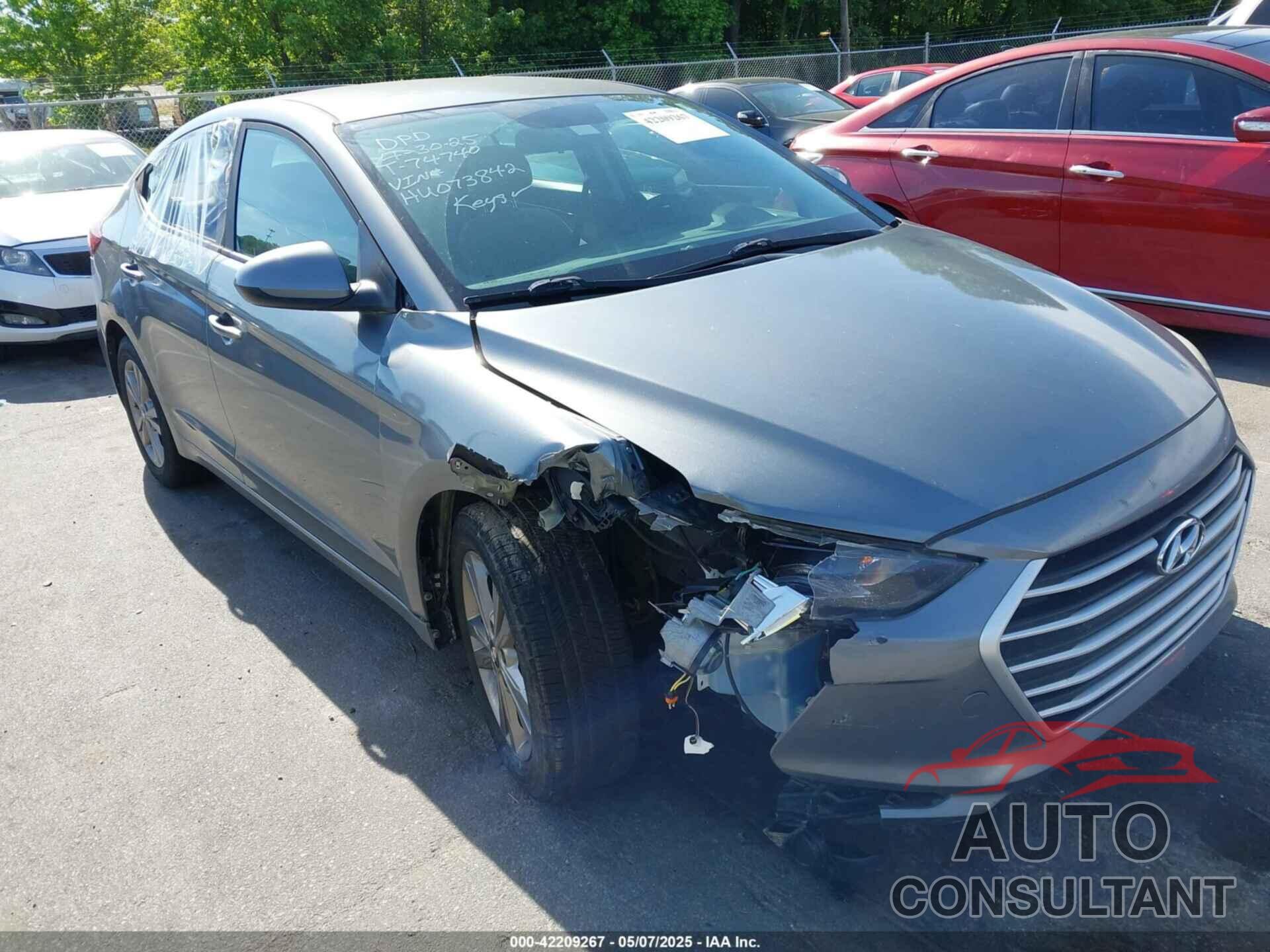 HYUNDAI ELANTRA 2017 - KMHD84LF2HU073842