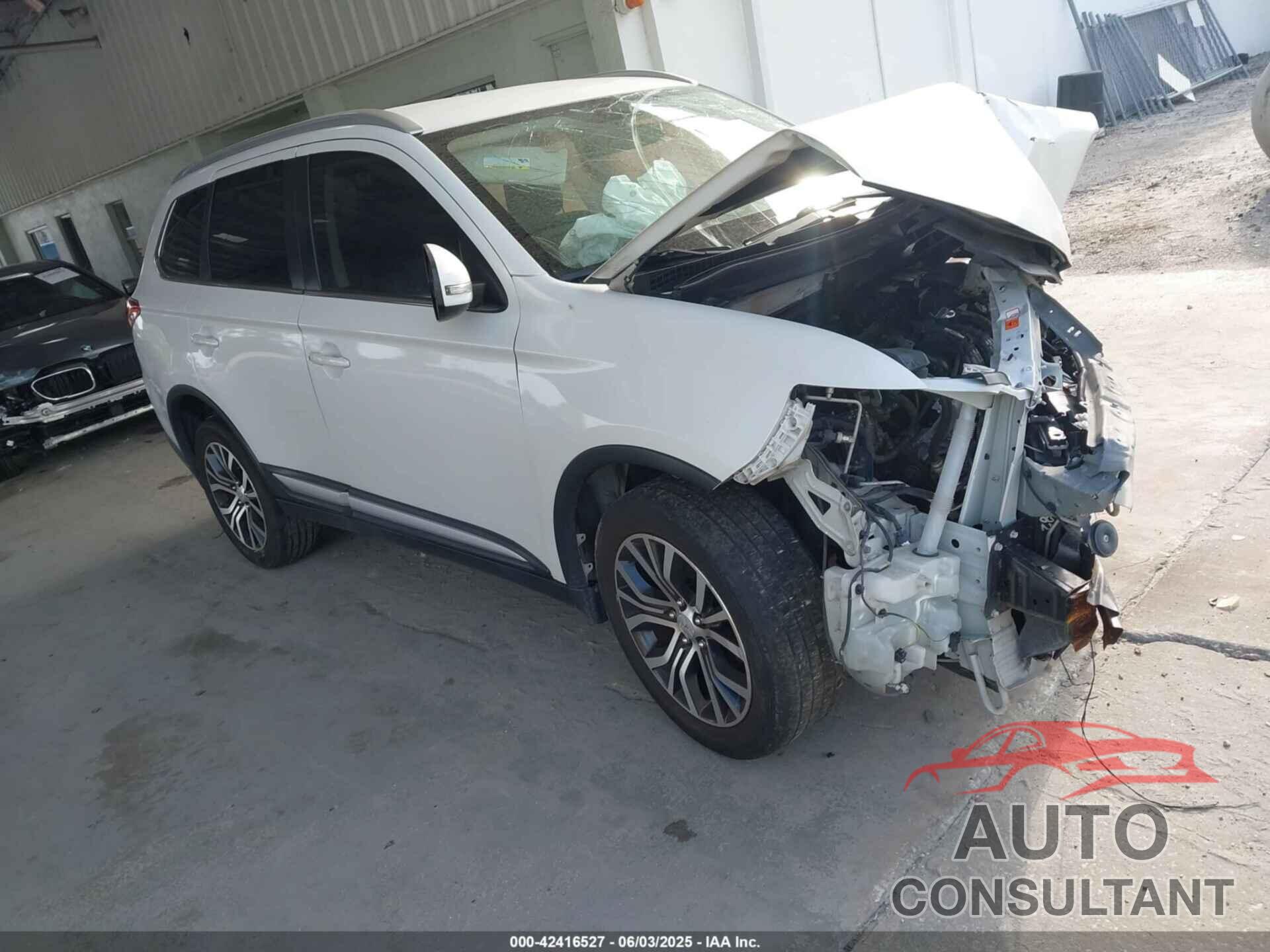 MITSUBISHI OUTLANDER 2018 - JA4AD3A35JZ063086