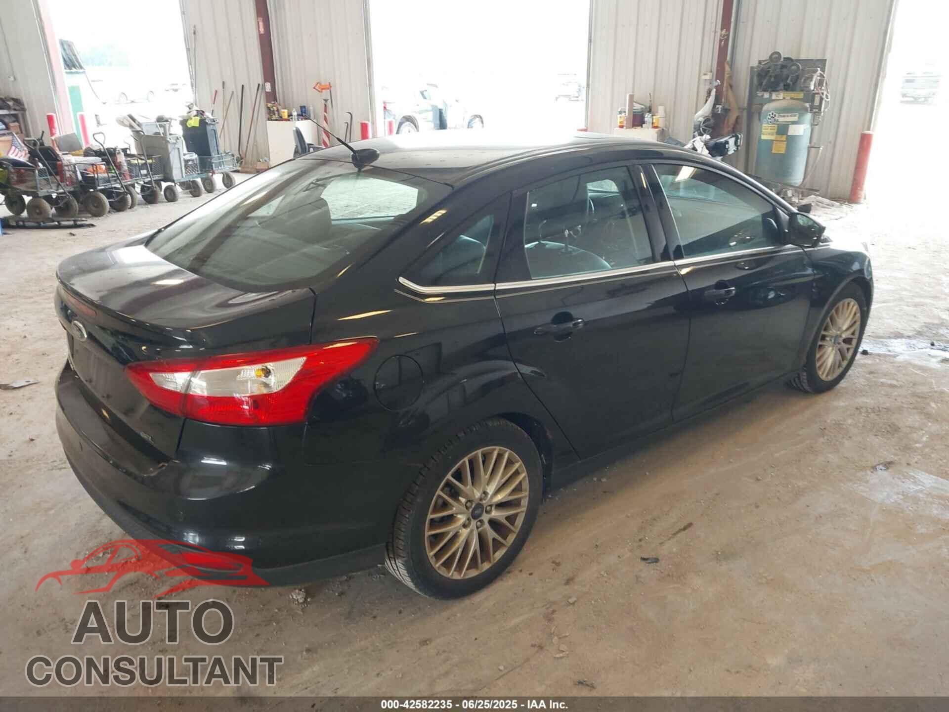 FORD FOCUS 2012 - 1FAHP3H29CL126971