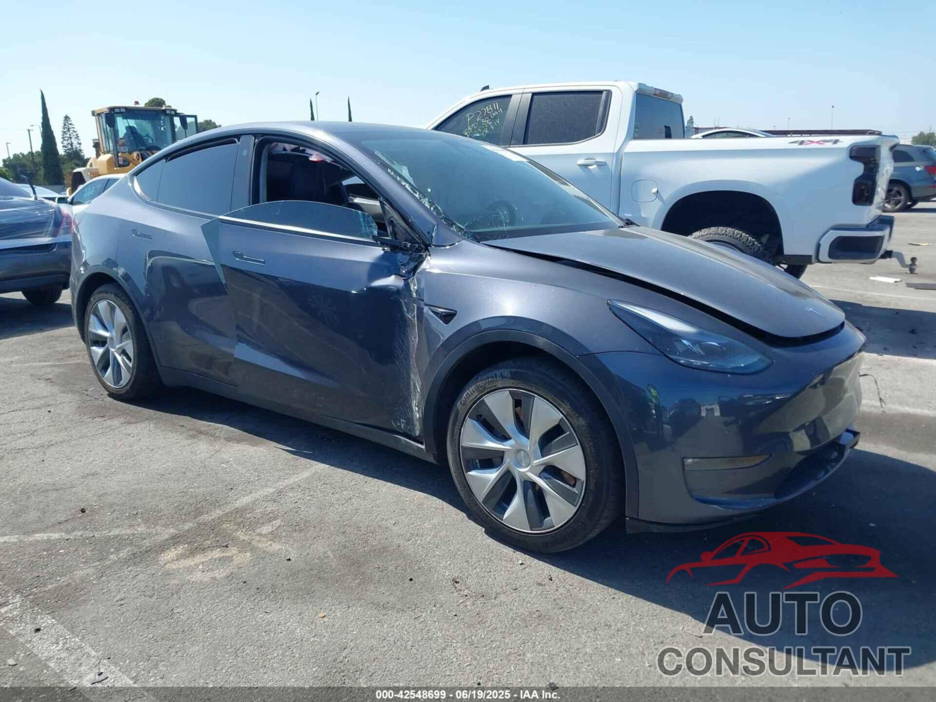 TESLA MODEL Y 2022 - 7SAYGDEE5NF557900