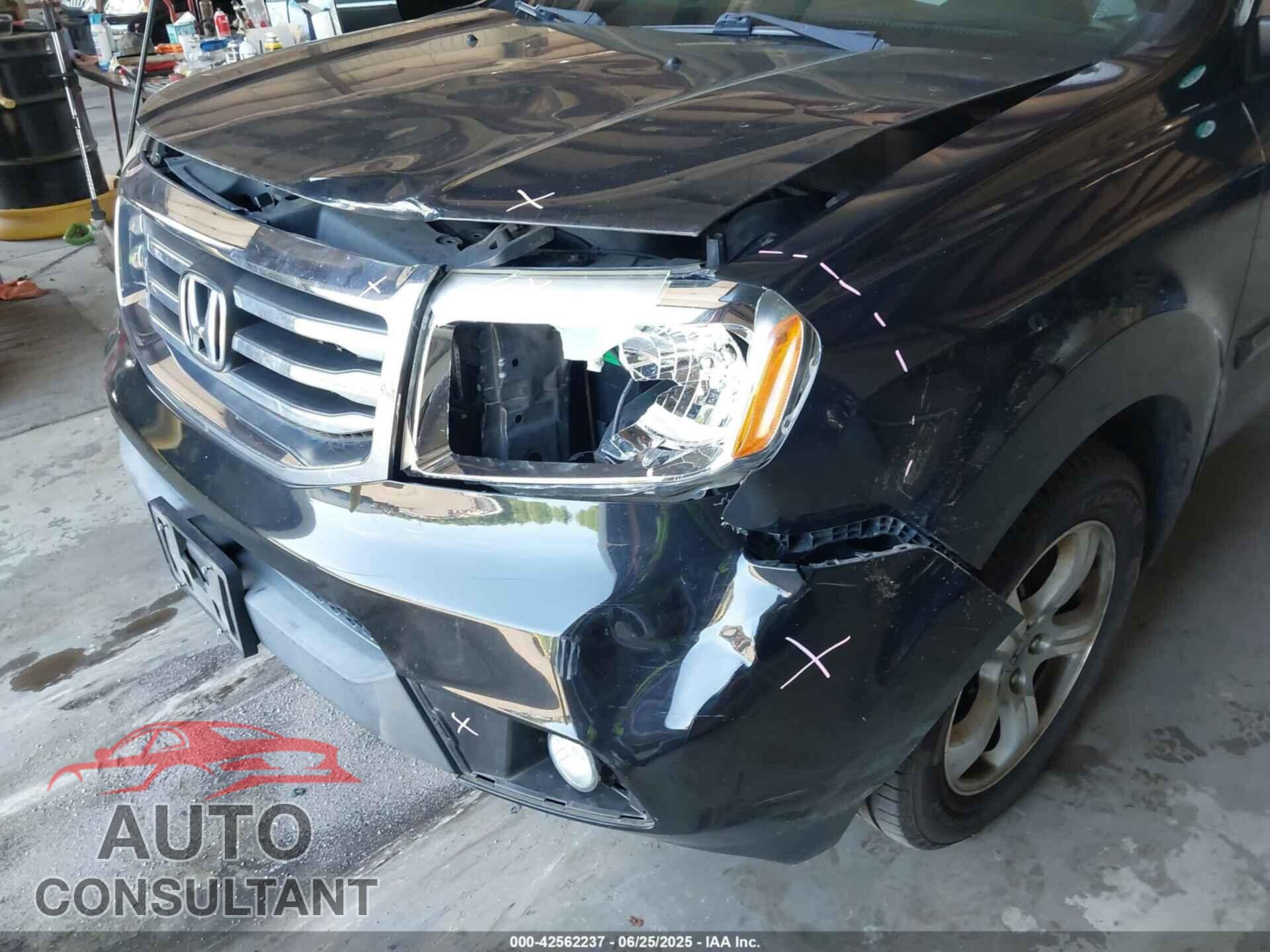 HONDA PILOT 2015 - 5FNYF4H61FB001752