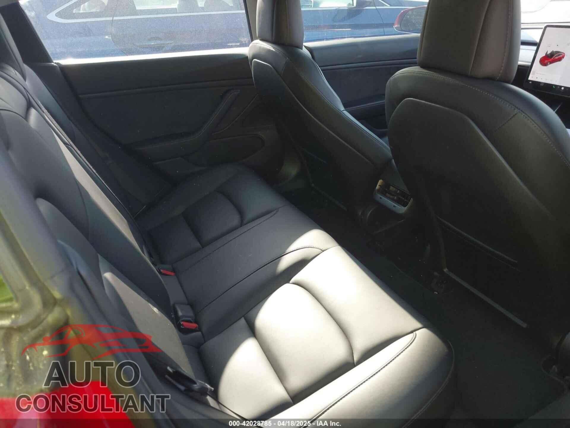 TESLA MODEL 3 2018 - 5YJ3E1EA5JF063555