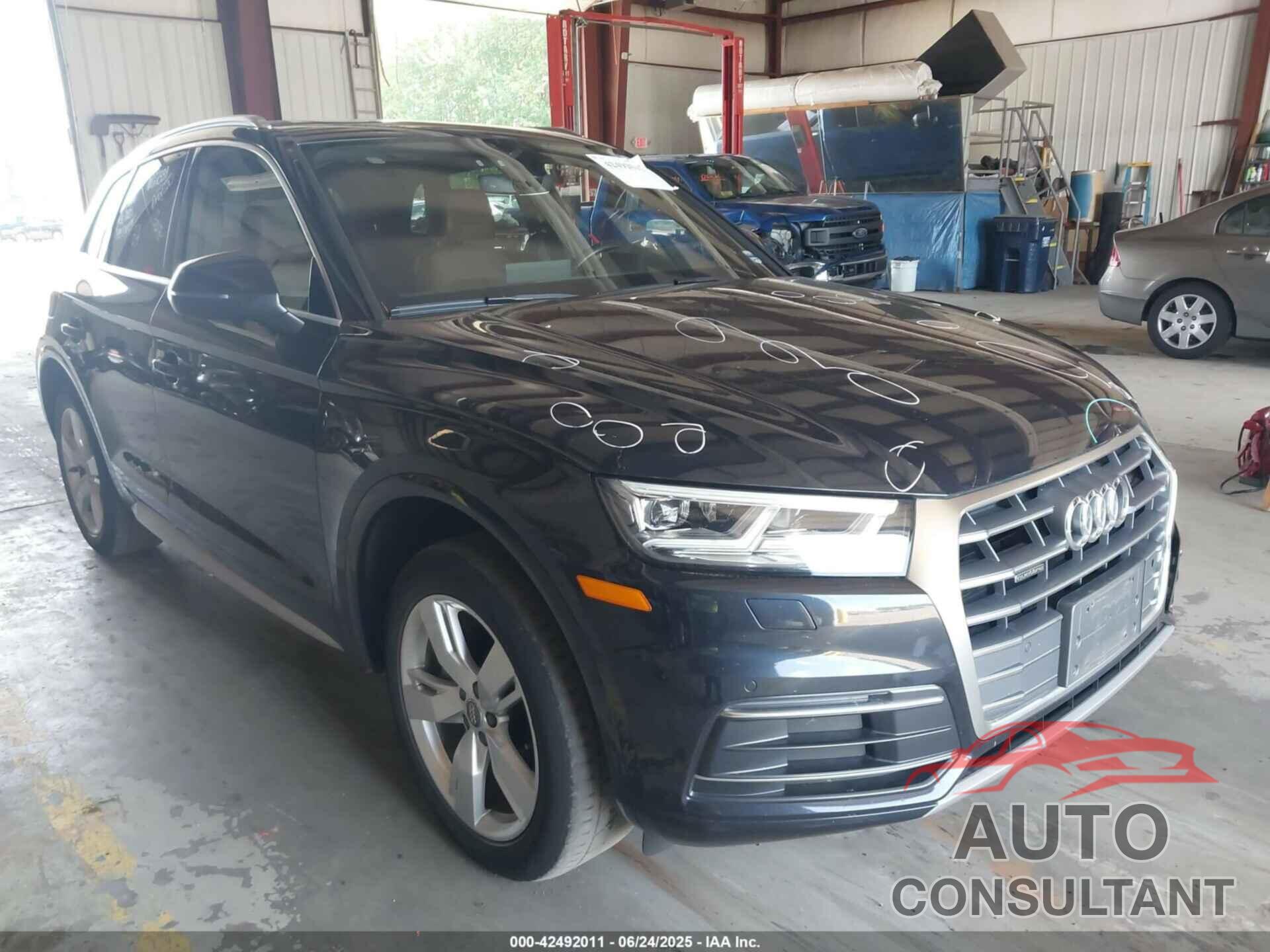 AUDI Q5 2018 - WA1BNAFY1J2082091
