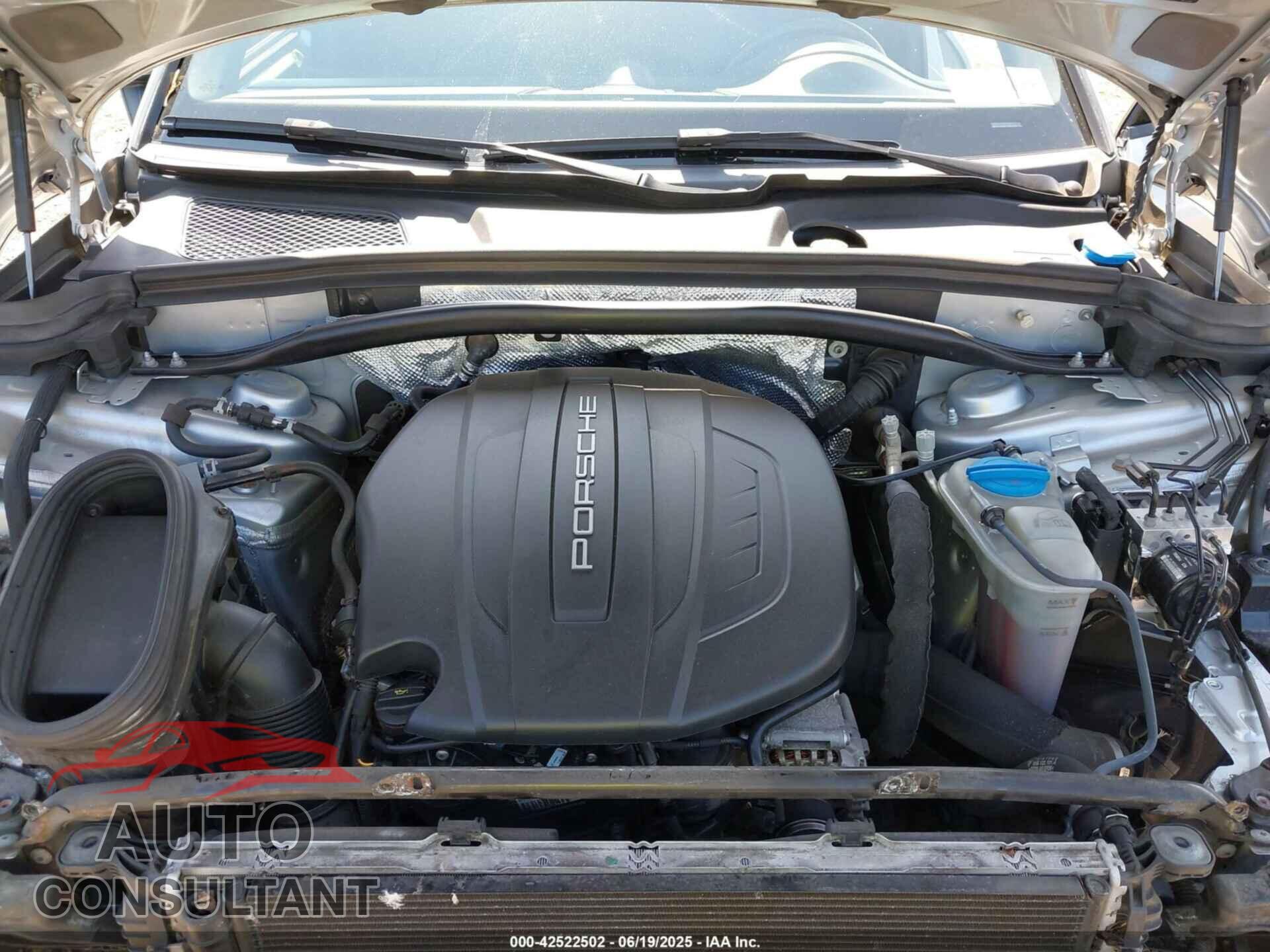 PORSCHE MACAN 2018 - WP1AA2A59JLB04041