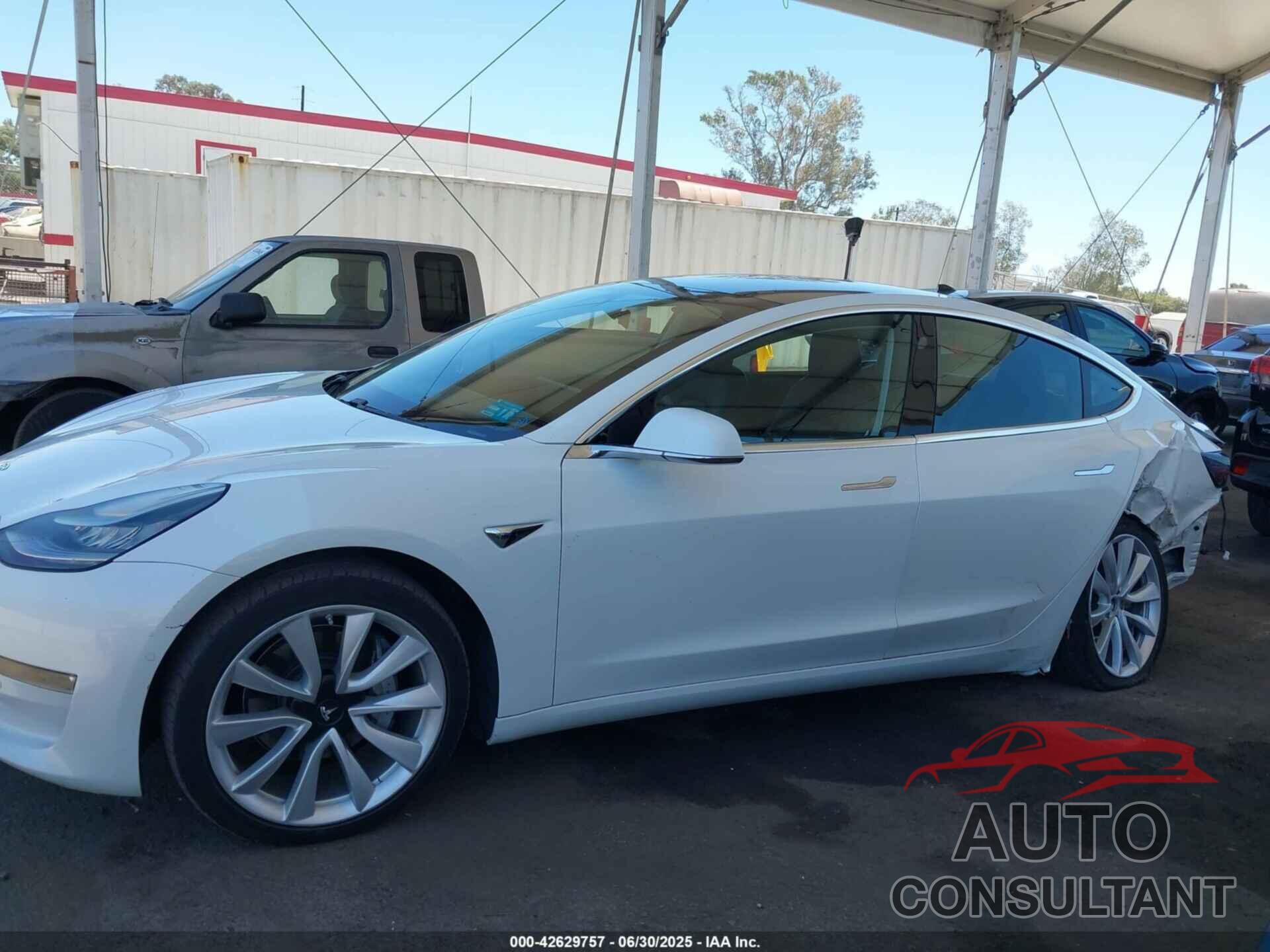 TESLA MODEL 3 2018 - 5YJ3E1EB9JF085339