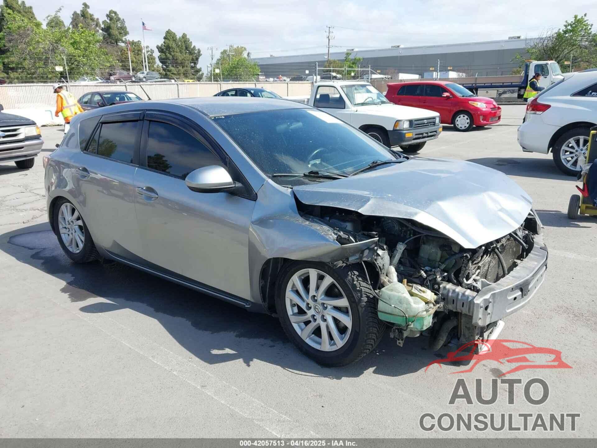 MAZDA MAZDA3 2012 - JM1BL1L89C1558242