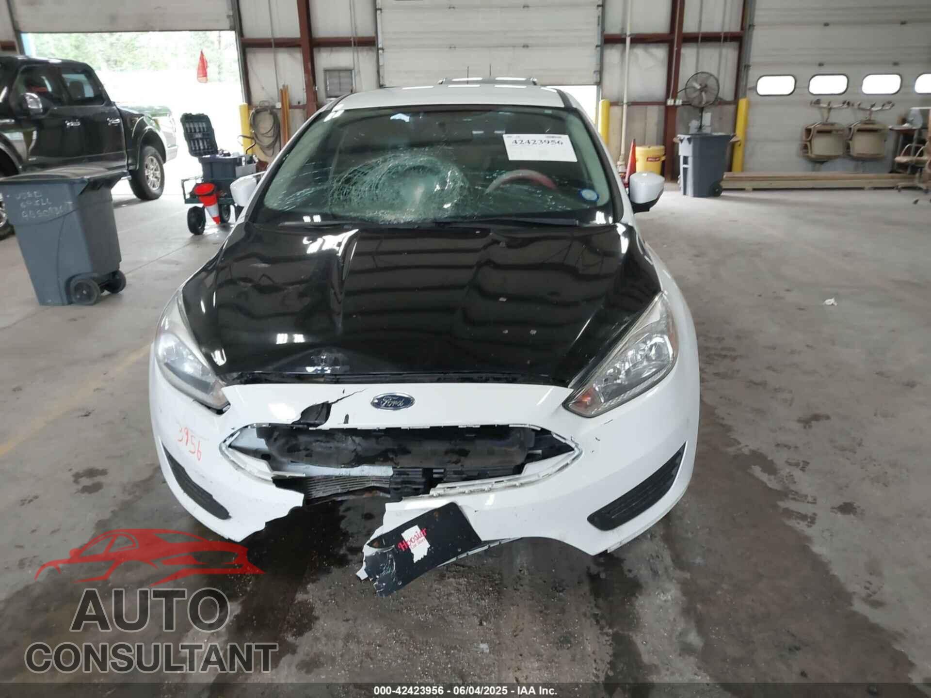 FORD FOCUS 2017 - 1FADP3F21HL303635
