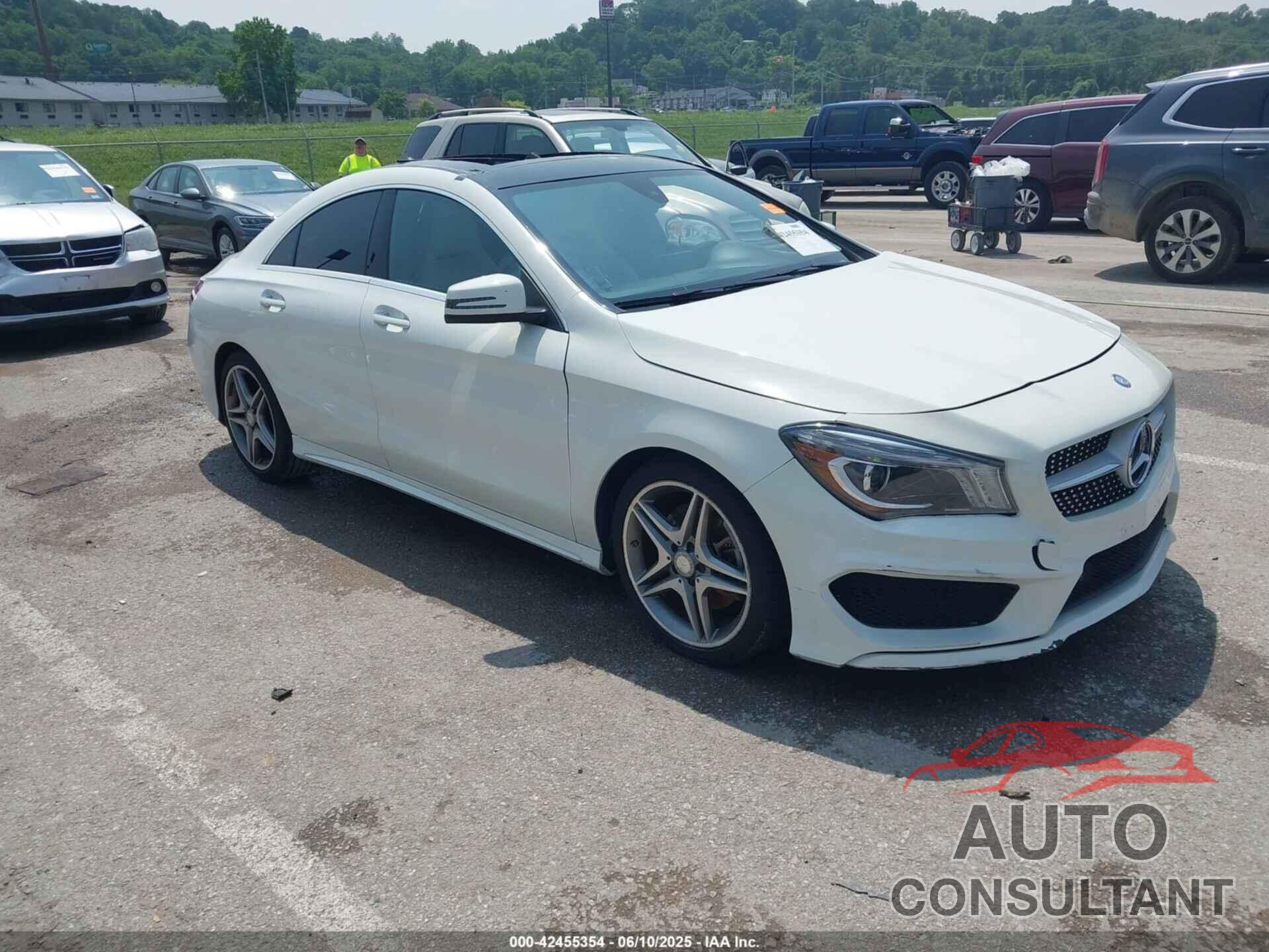 MERCEDES-BENZ CLA 250 2015 - WDDSJ4EB2FN168201