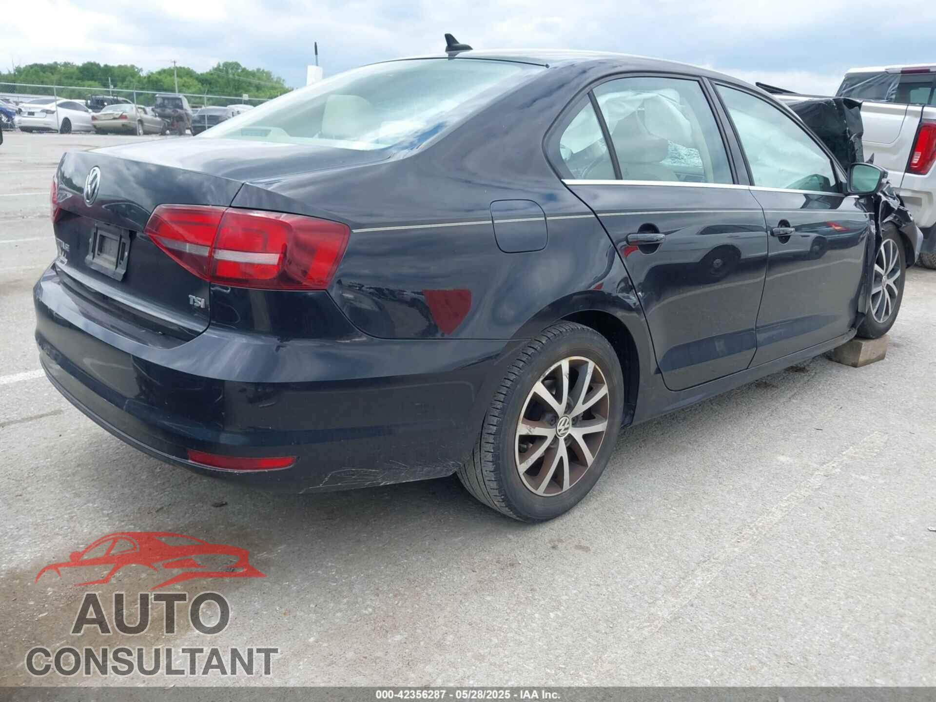 VOLKSWAGEN JETTA 2017 - 3VWDB7AJ2HM206485