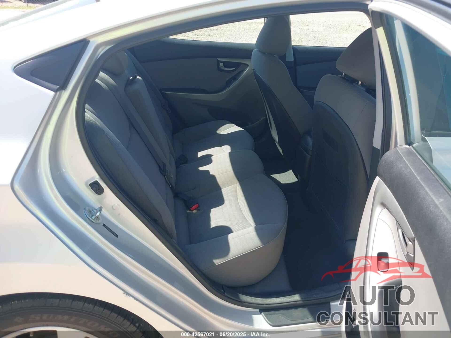HYUNDAI ELANTRA 2015 - 5NPDH4AE1FH631203