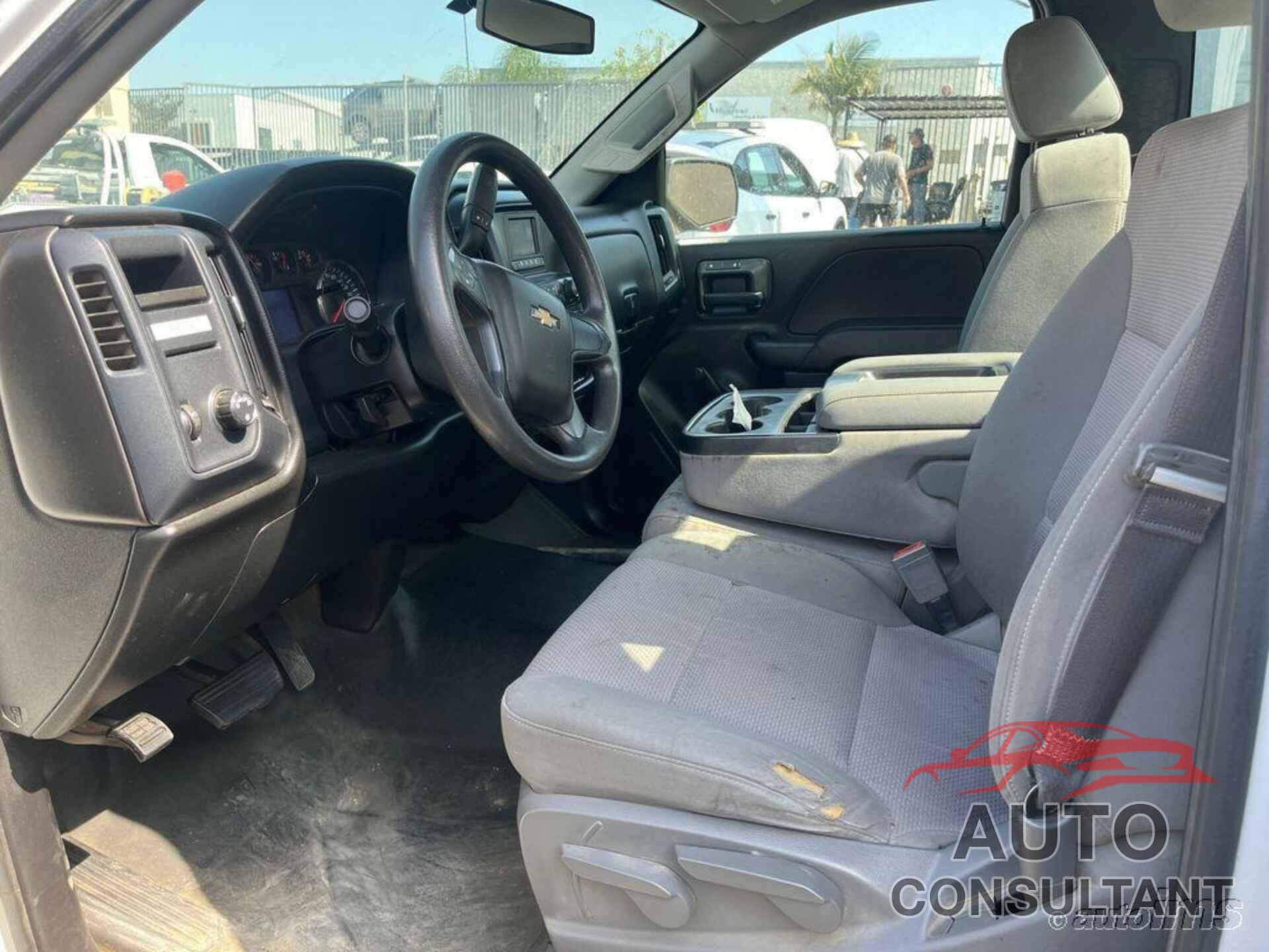 CHEVROLET SILVERADO 2017 - 1GCNCNEH1HZ220957