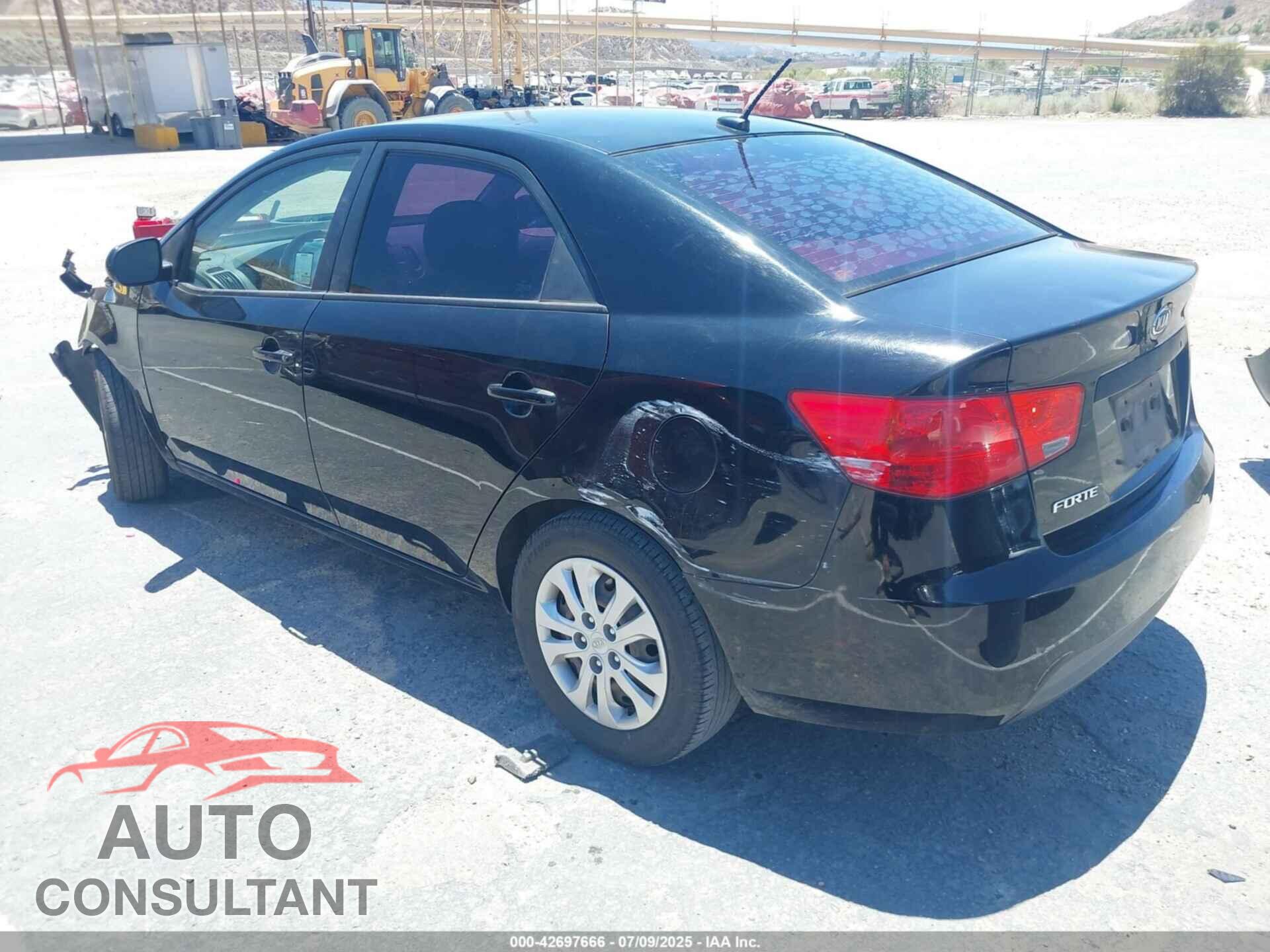 KIA FORTE 2011 - KNAFT4A26B5437609