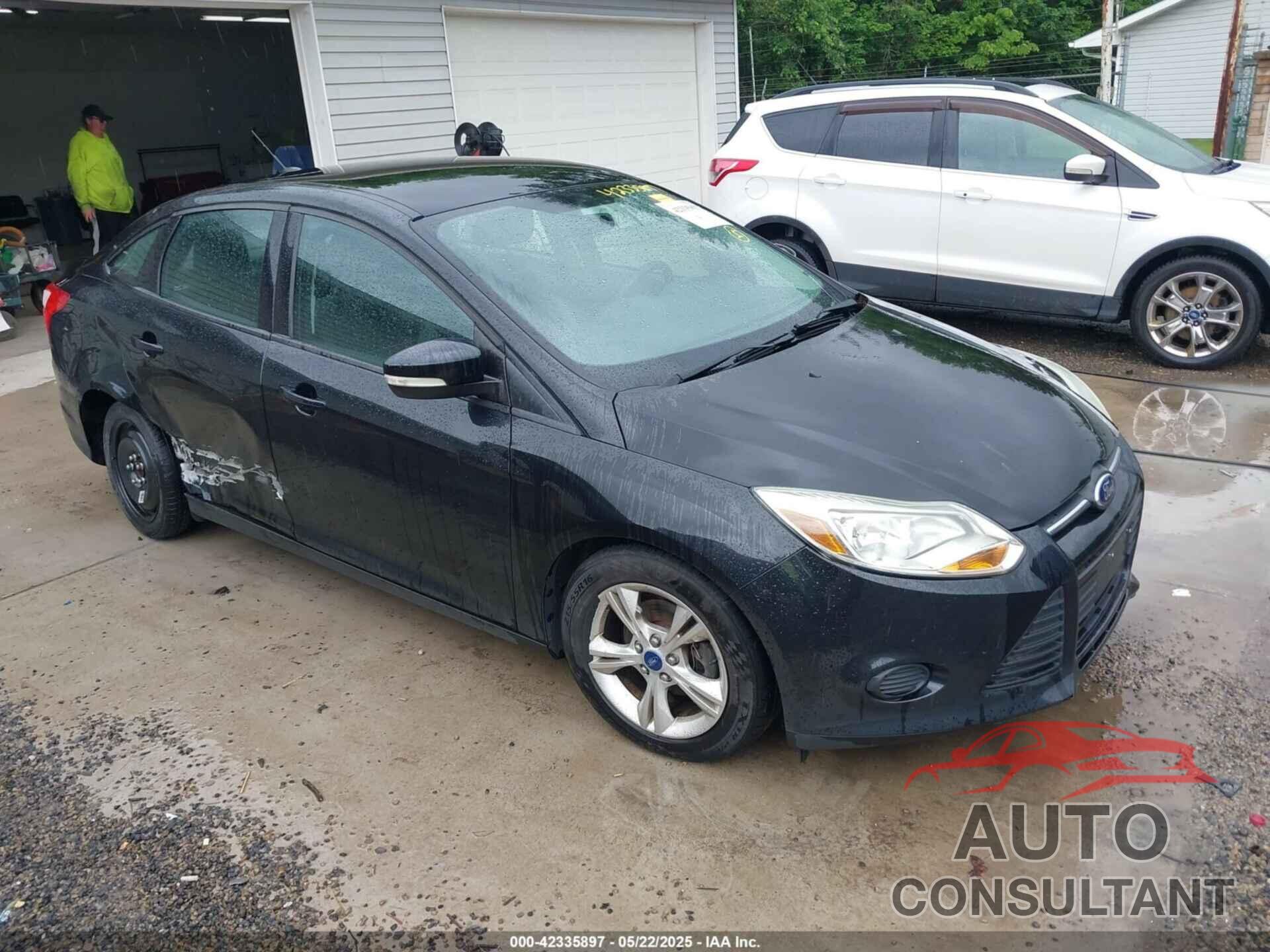 FORD FOCUS 2014 - 1FADP3F2XEL125199