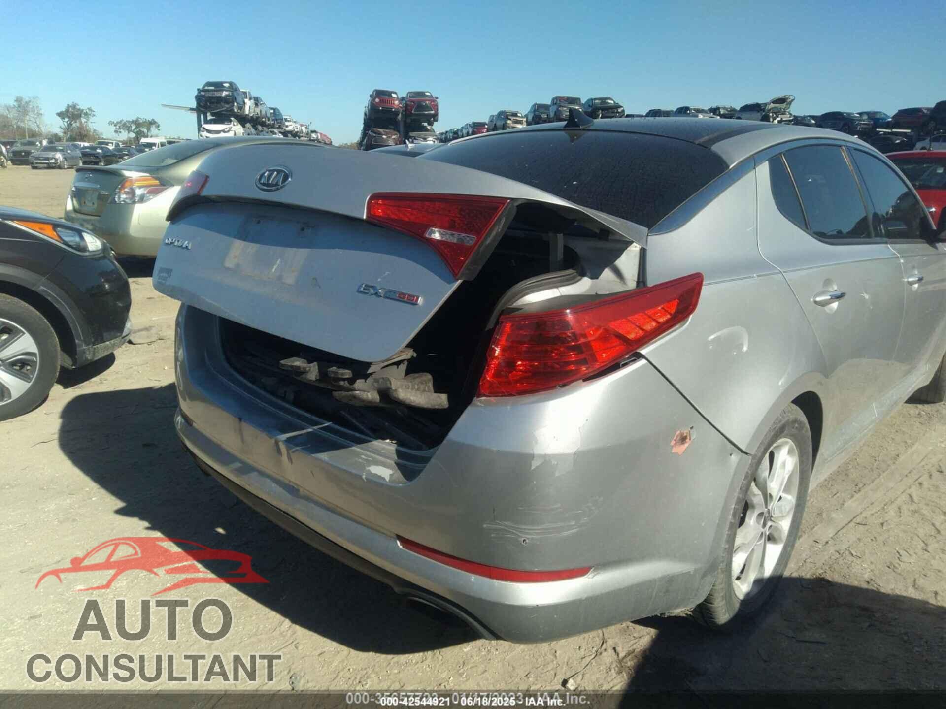 KIA OPTIMA 2011 - KNAGN4A65B5162302