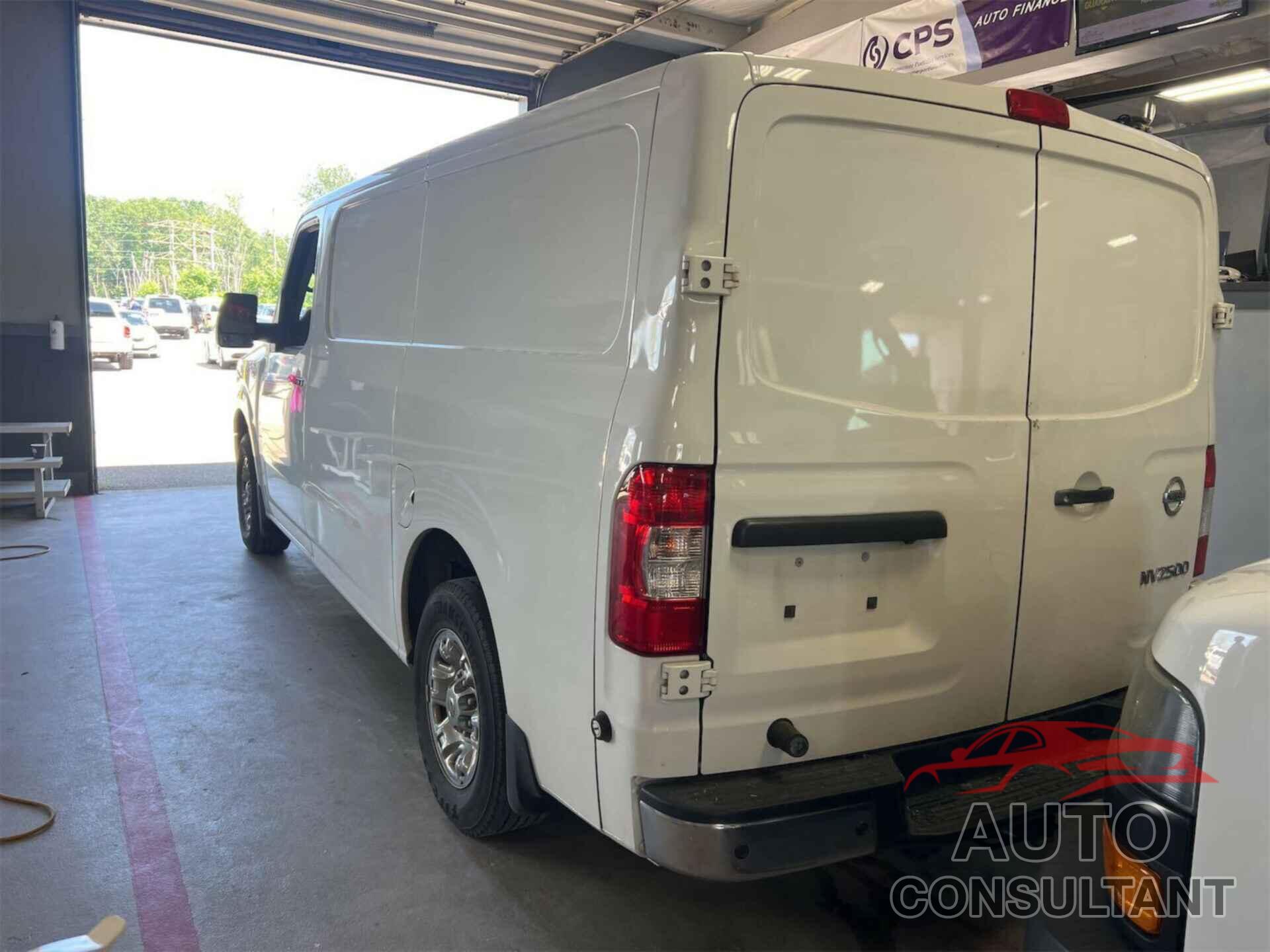 NISSAN NV CARGO NV2500 HD 2019 - 1N6BF0KY4KN804394