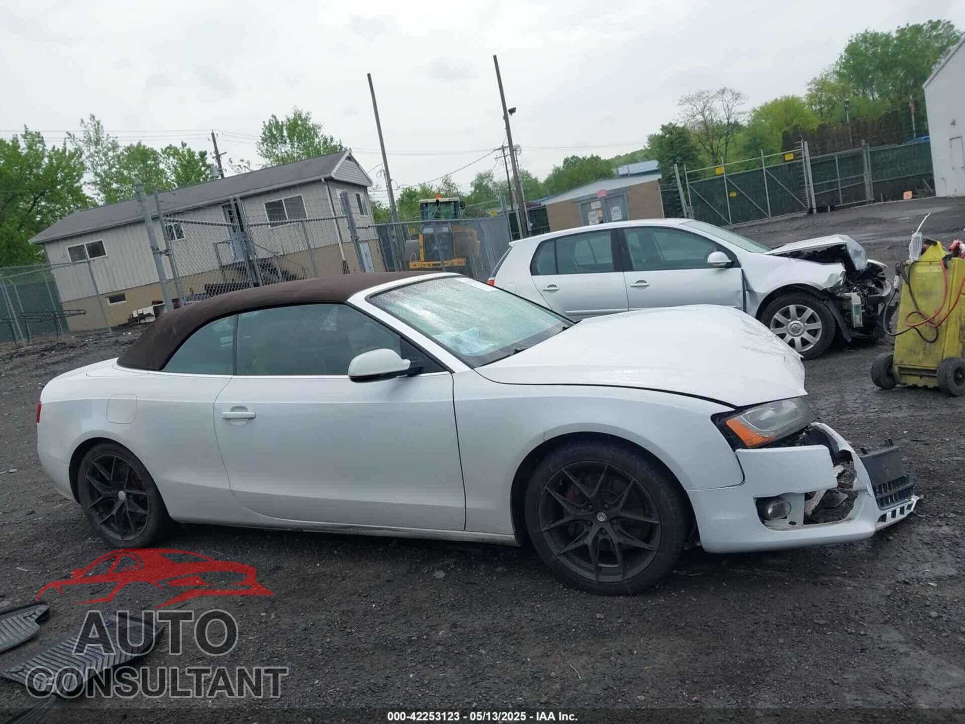 AUDI A5 2012 - WAULFAFH3CN003008