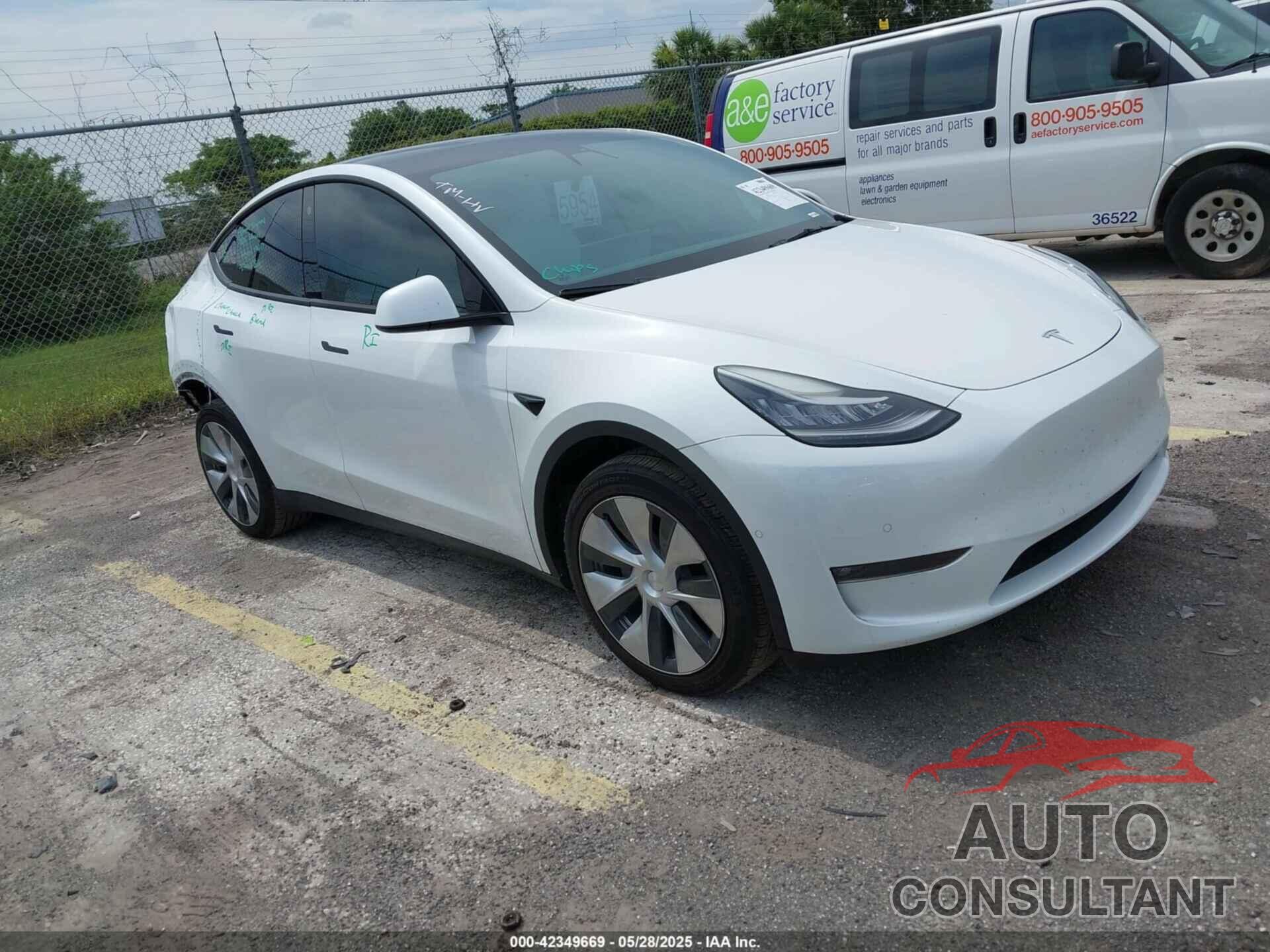 TESLA MODEL Y 2022 - 7SAYGAEE0NF428932