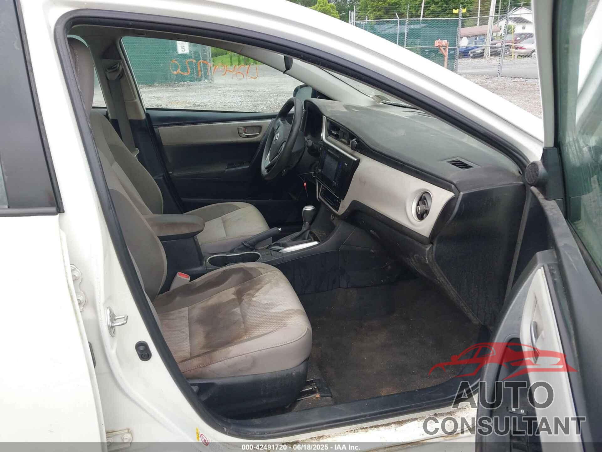 TOYOTA COROLLA 2017 - 2T1BURHE5HC855733
