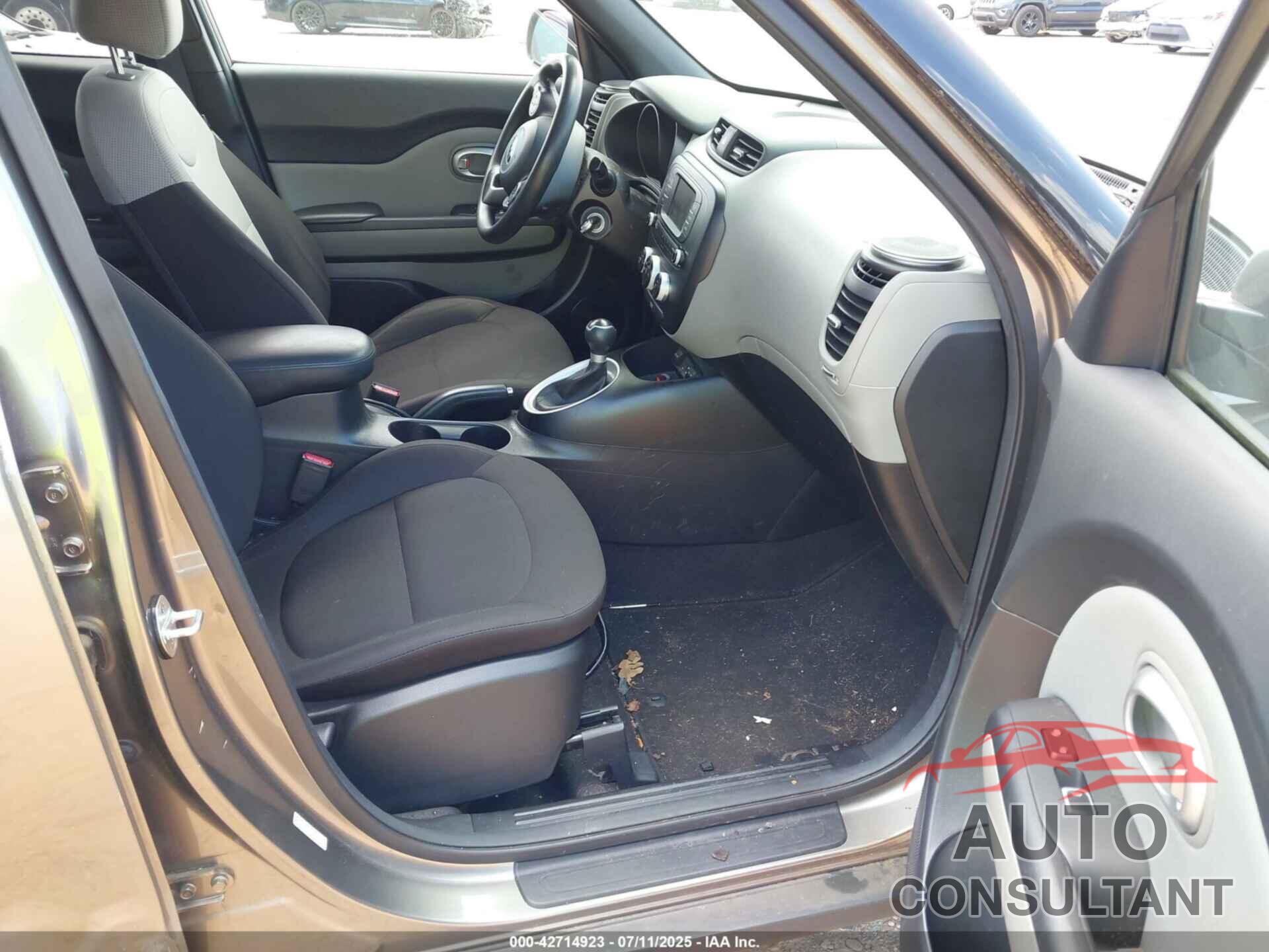 KIA SOUL 2017 - KNDJN2A25H7487765