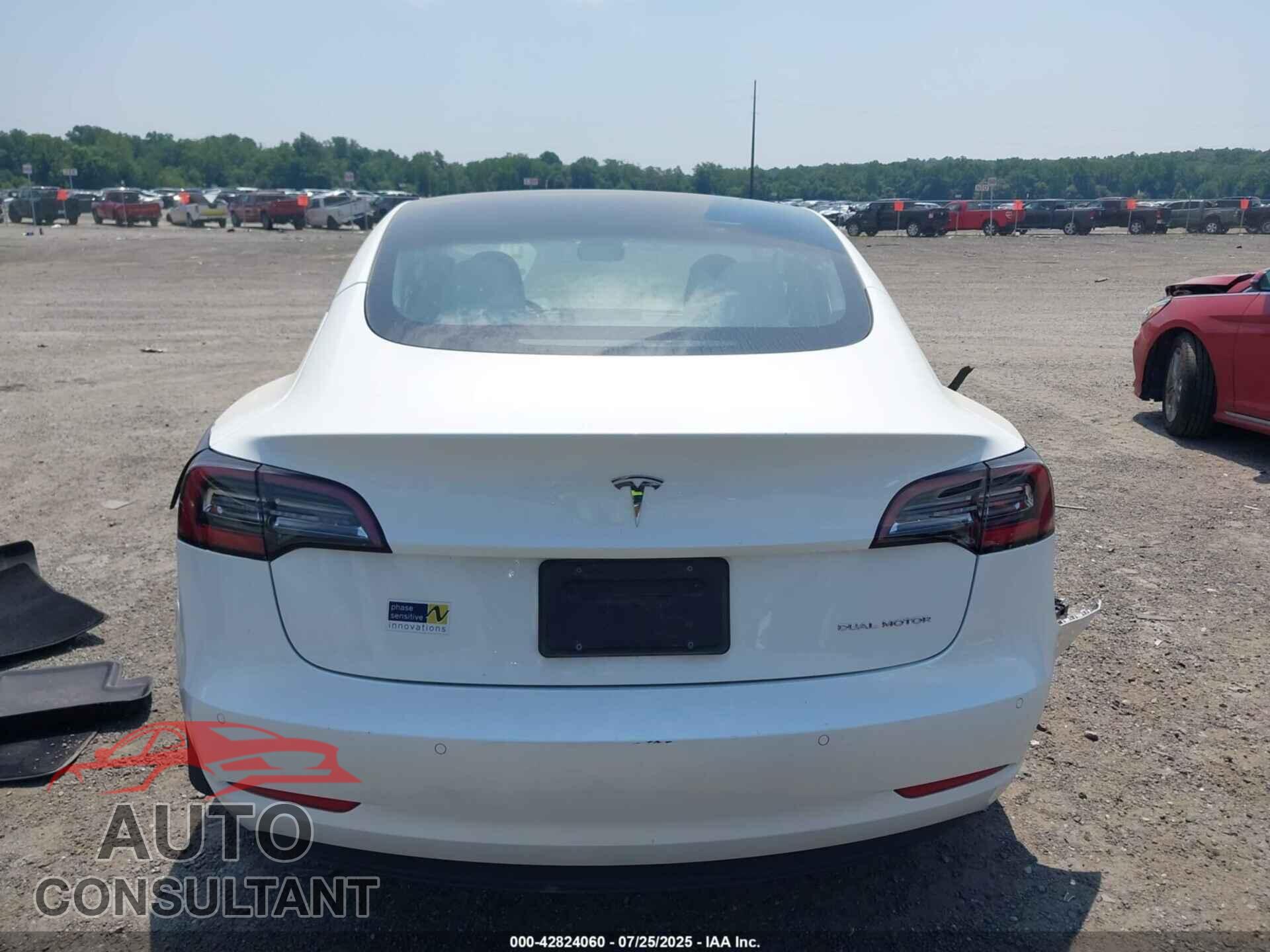 TESLA MODEL 3 2022 - 5YJ3E1EB8NF108843
