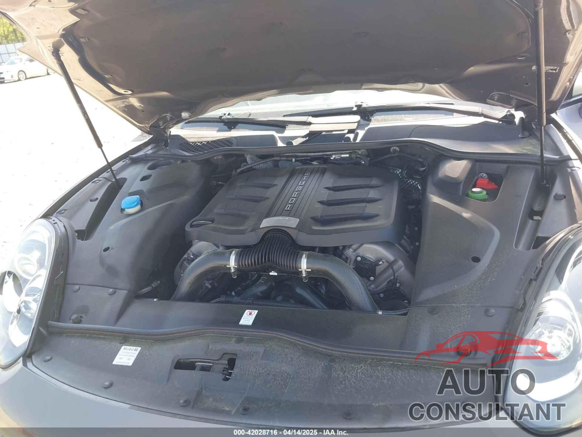 PORSCHE CAYENNE 2018 - WP1AB2A21JLA60264