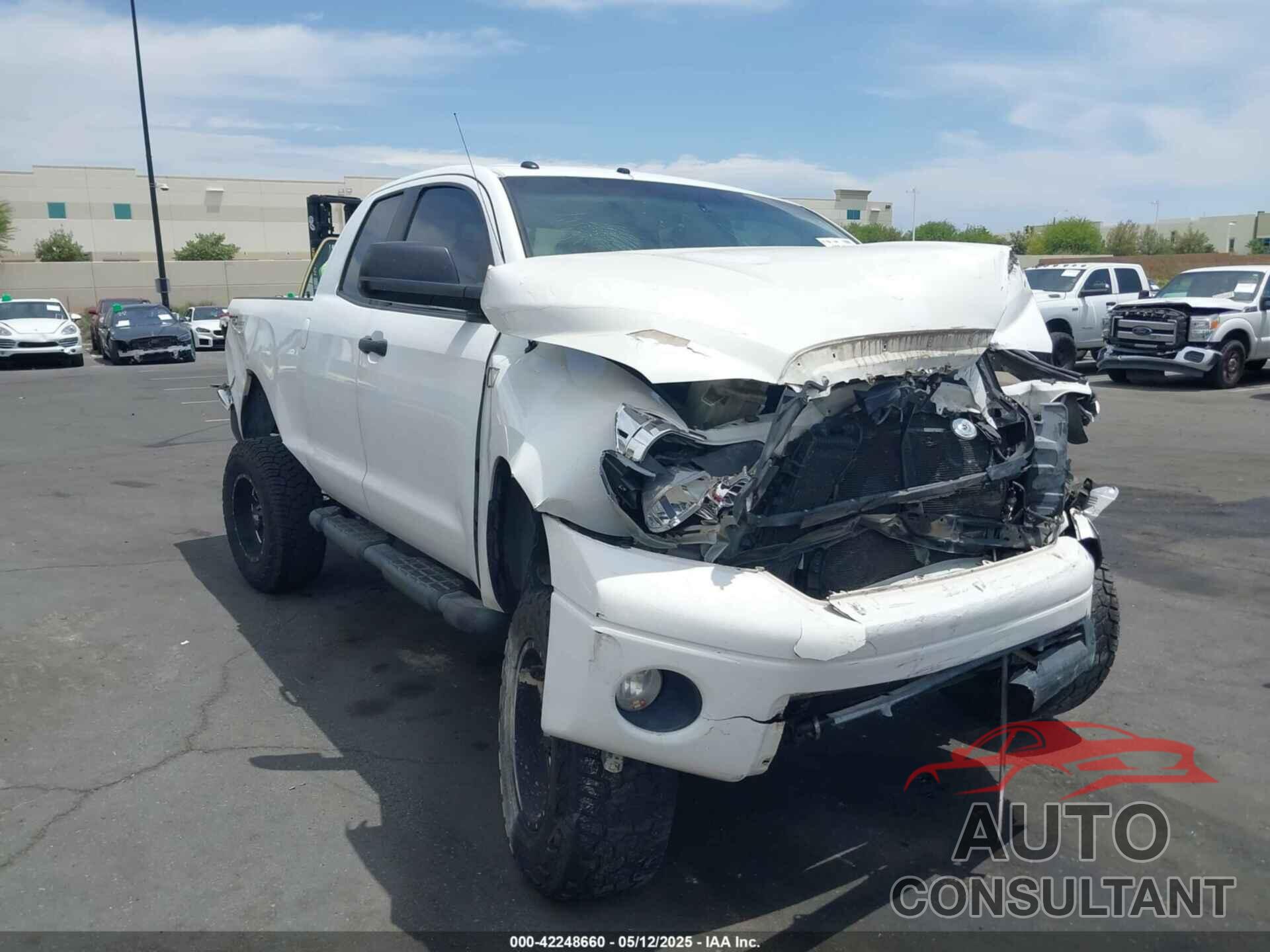 TOYOTA TUNDRA 2010 - 5TFUY5F11AX118381