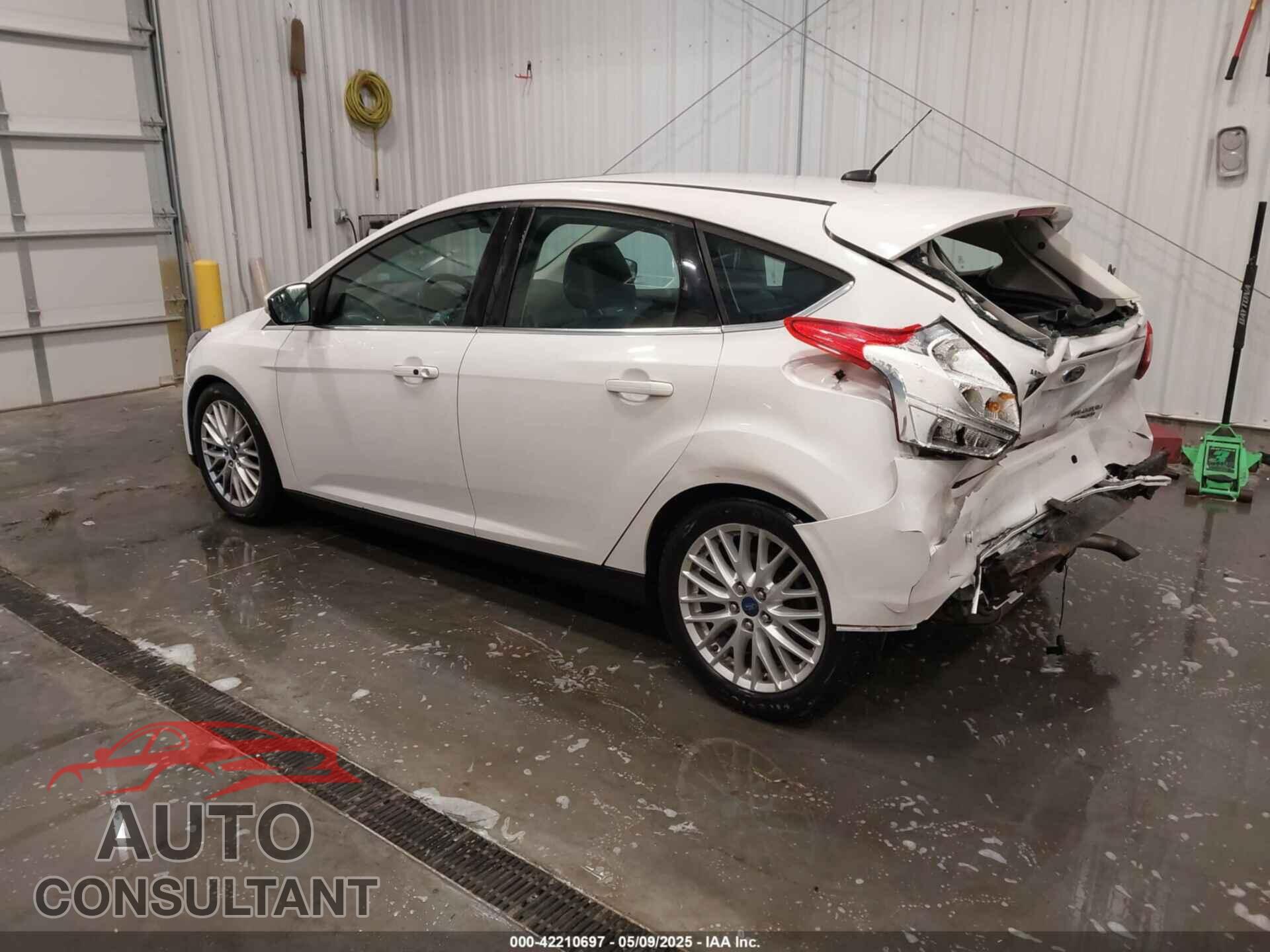 FORD FOCUS 2014 - 1FADP3N27EL110287