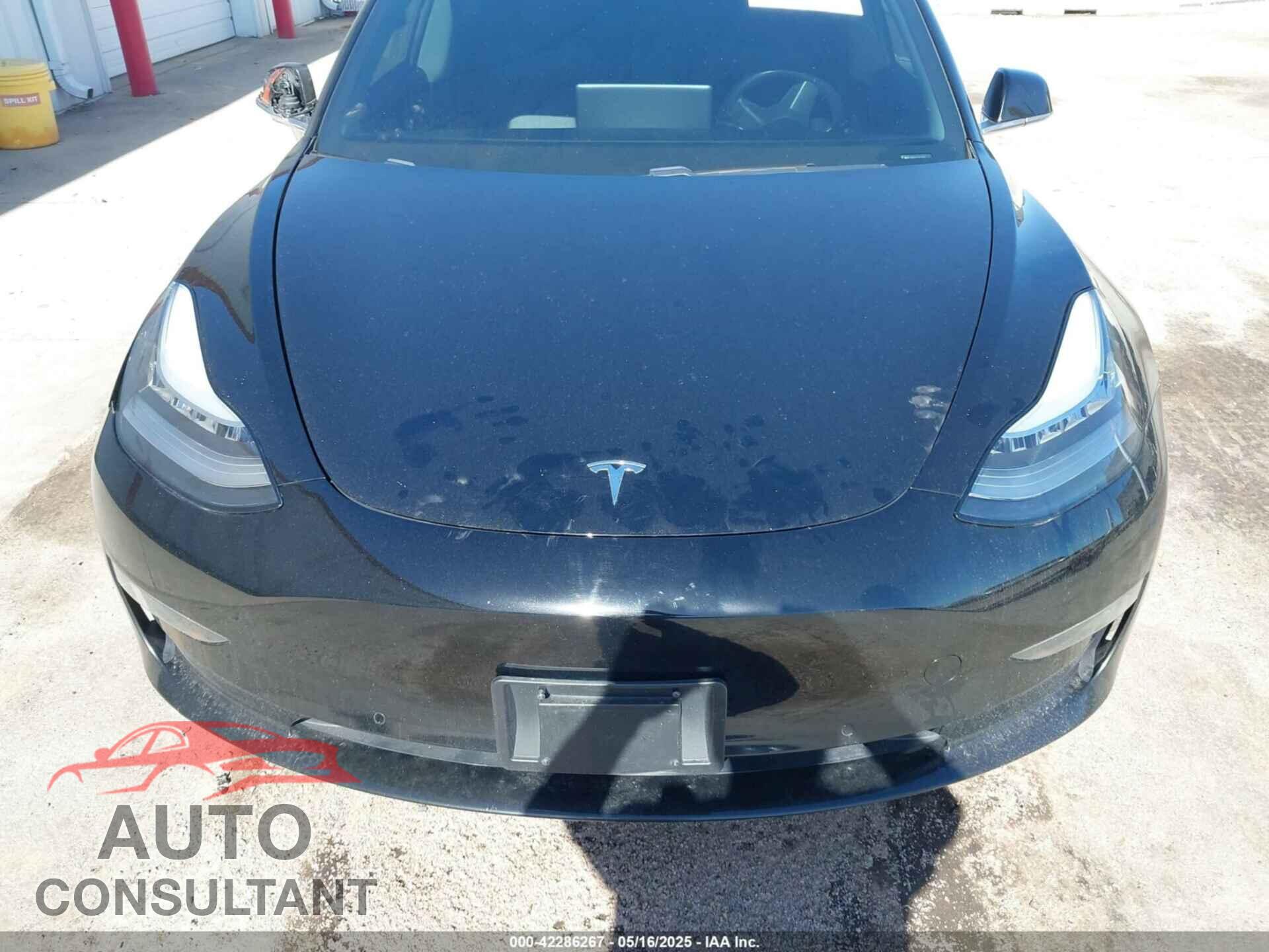 TESLA MODEL 3 2018 - 5YJ3E1EA7JF123156