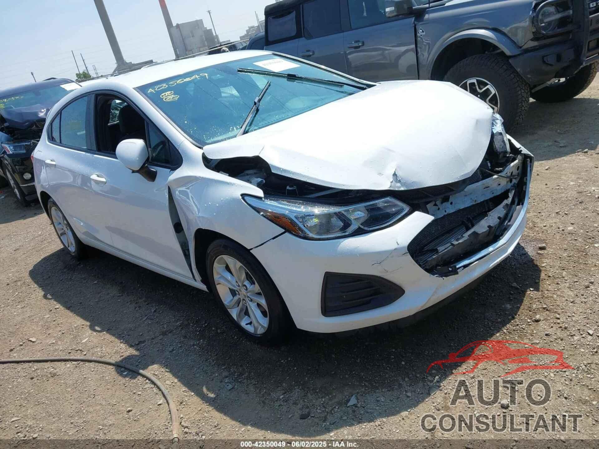 CHEVROLET CRUZE 2019 - 3G1BC6SM8KS593338