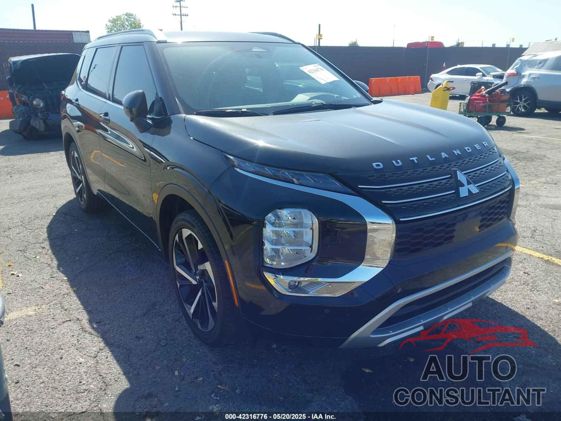 MITSUBISHI OUTLANDER 2023 - JA4J4VA81PZ013348