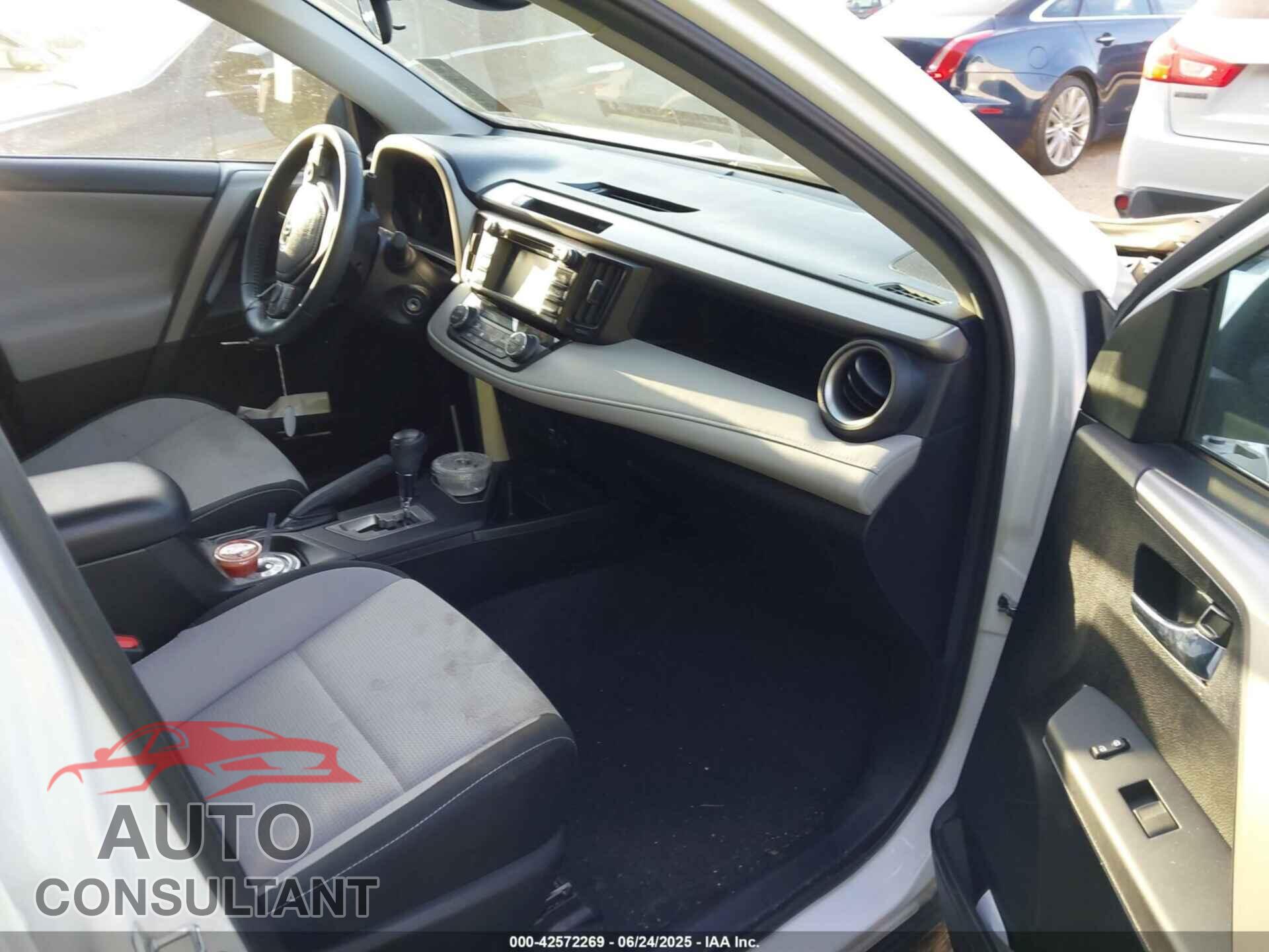 TOYOTA RAV4 2017 - 2T3RFREV2HW628406