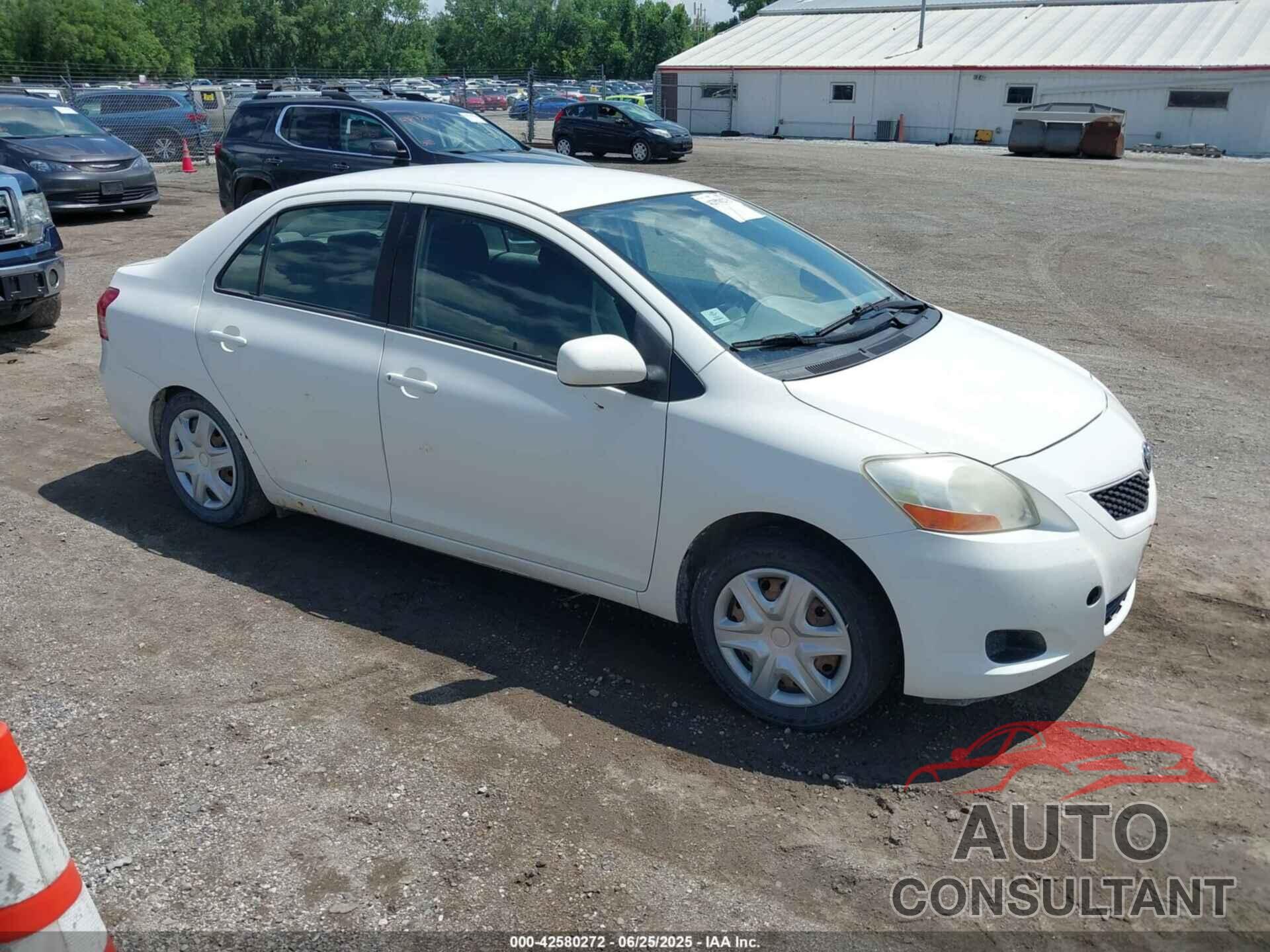 TOYOTA YARIS 2009 - JTDBT903X94058458