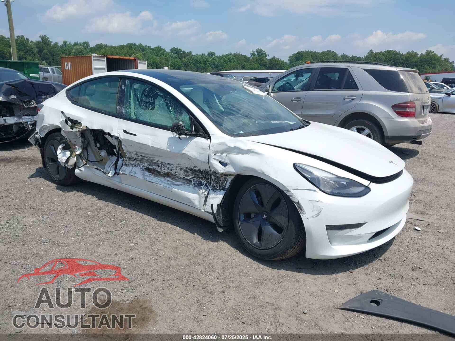 TESLA MODEL 3 2022 - 5YJ3E1EB8NF108843