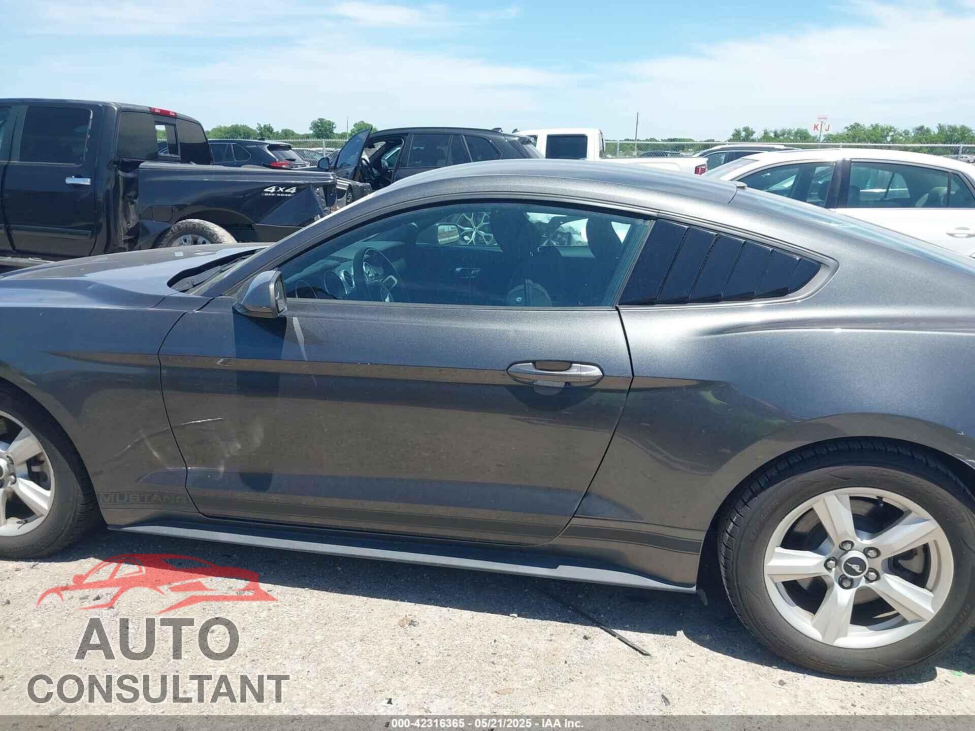 FORD MUSTANG 2018 - 1FA6P8TH4J5175478