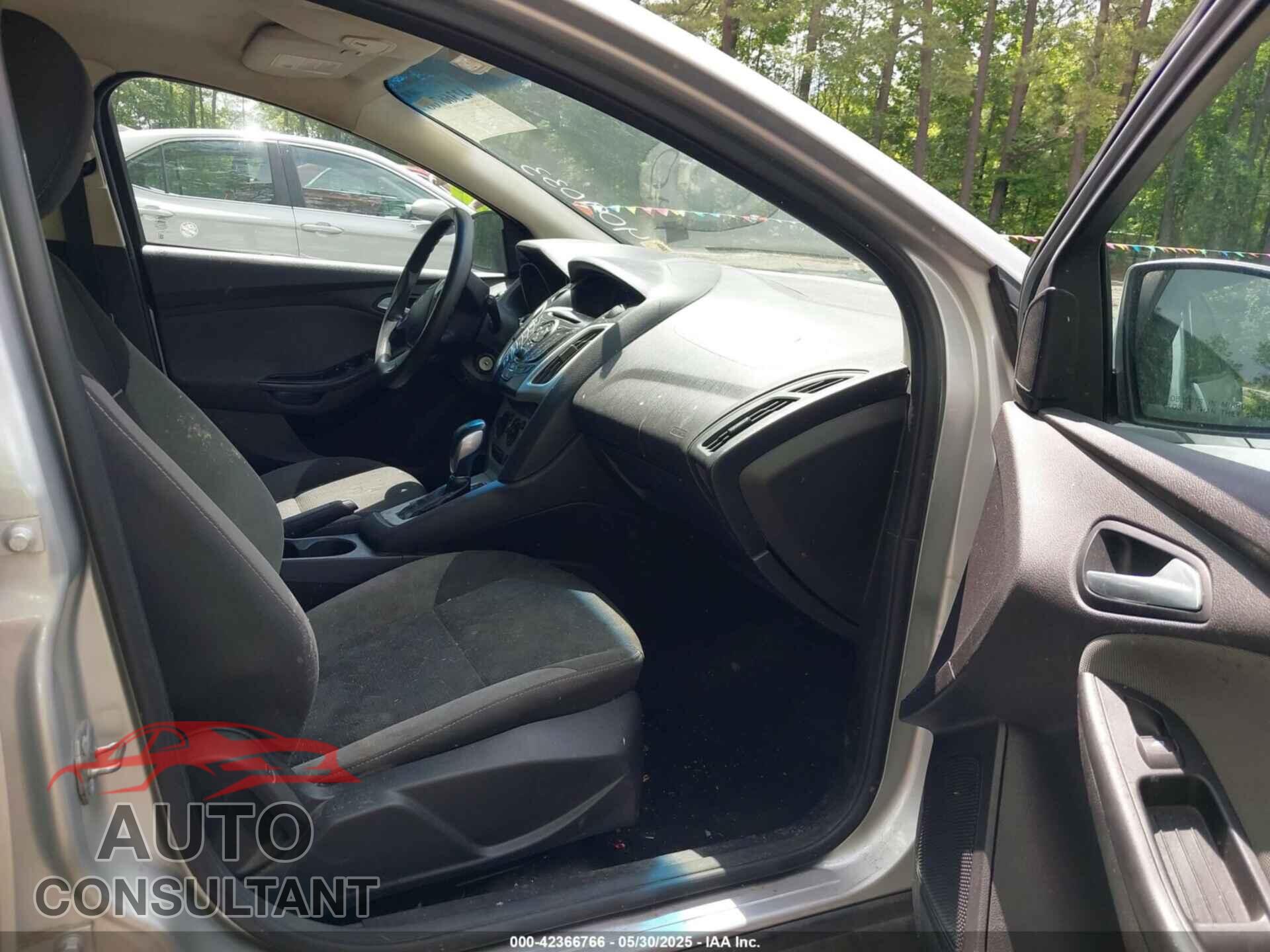 FORD FOCUS 2014 - 1FADP3K28EL409033