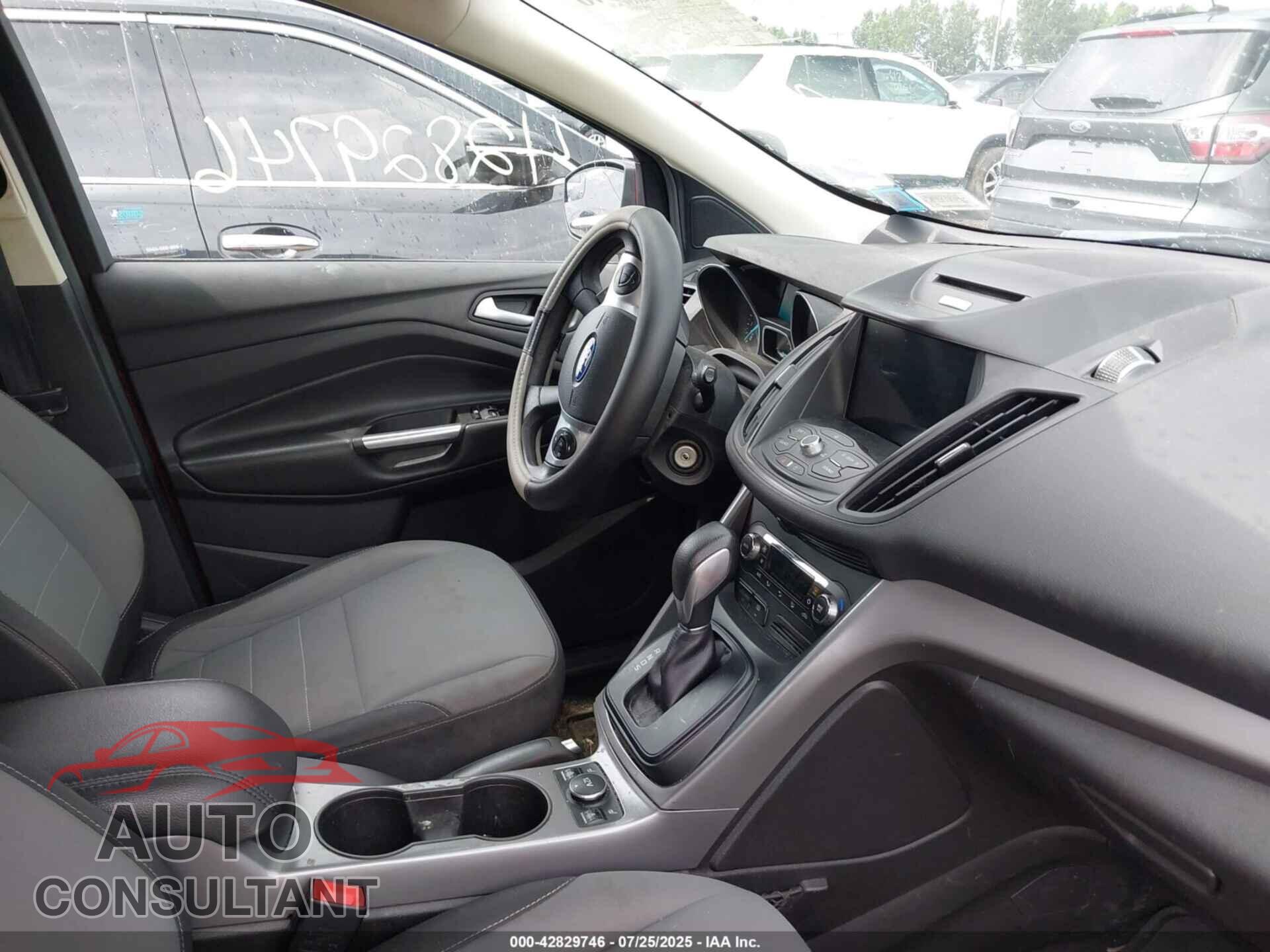 FORD ESCAPE 2016 - 1FMCU9GX2GUB92397