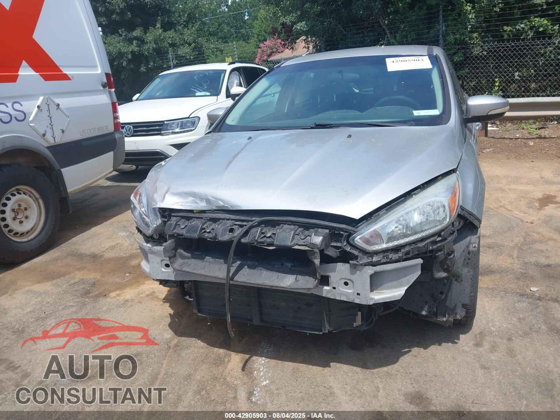 FORD FOCUS 2017 - 1FADP3K28HL274494
