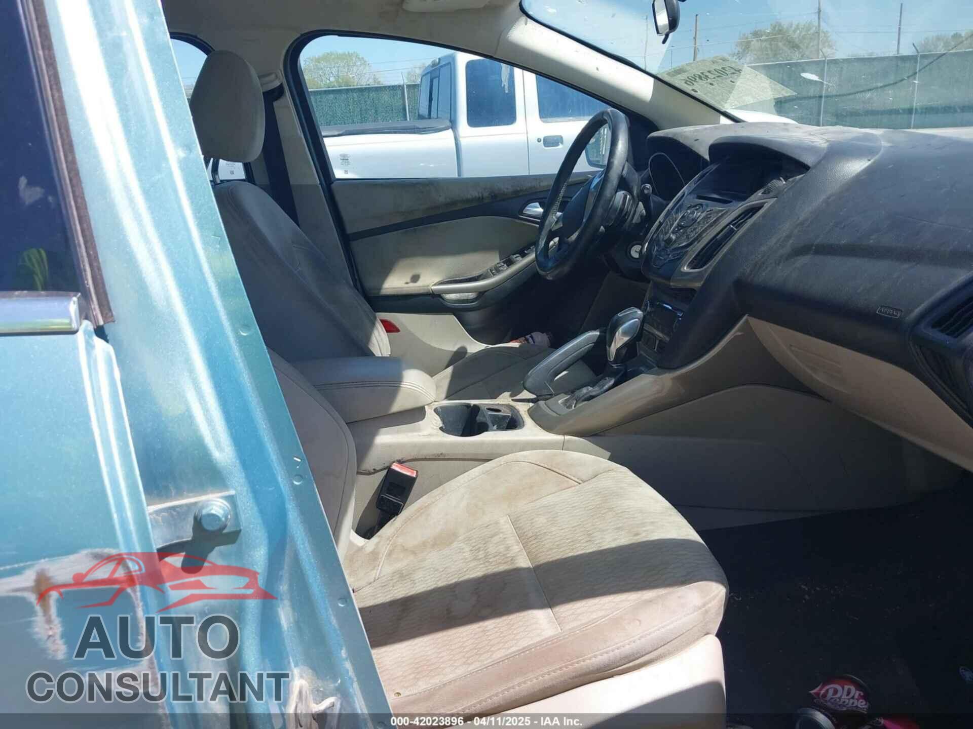 FORD FOCUS 2012 - 1FAHP3M21CL363671