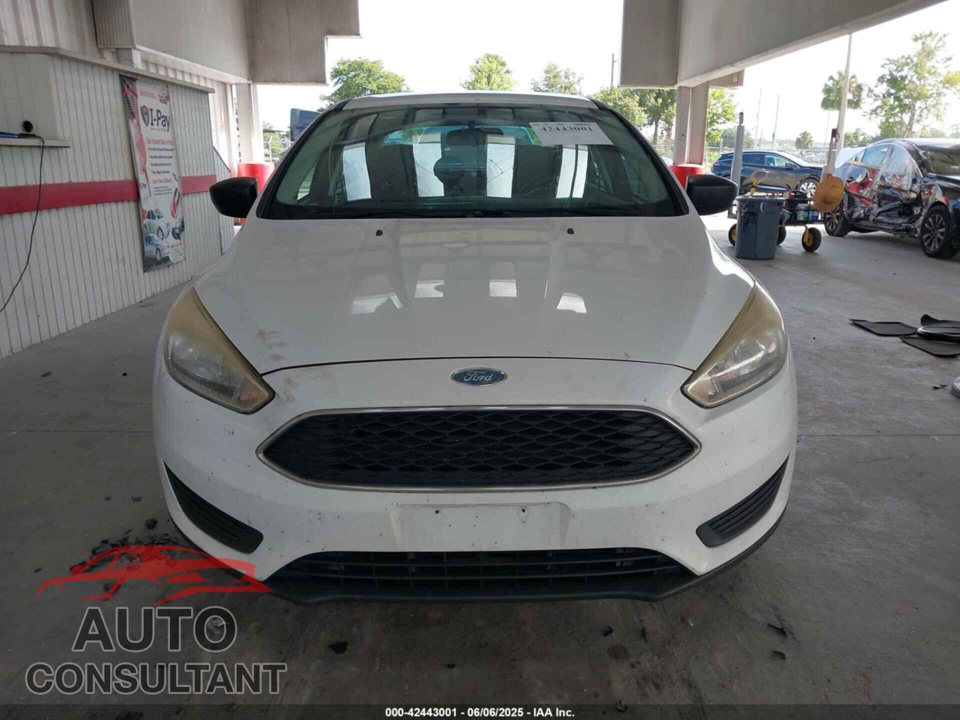 FORD FOCUS 2017 - 1FADP3E20HL327328