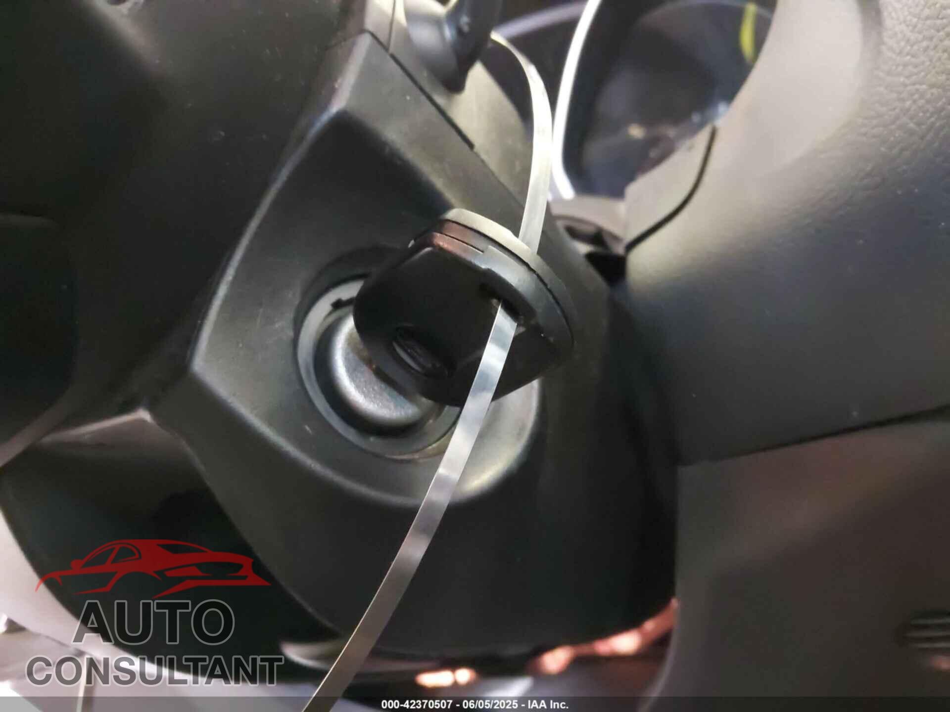 FORD FOCUS 2014 - 1FADP3F20EL339280