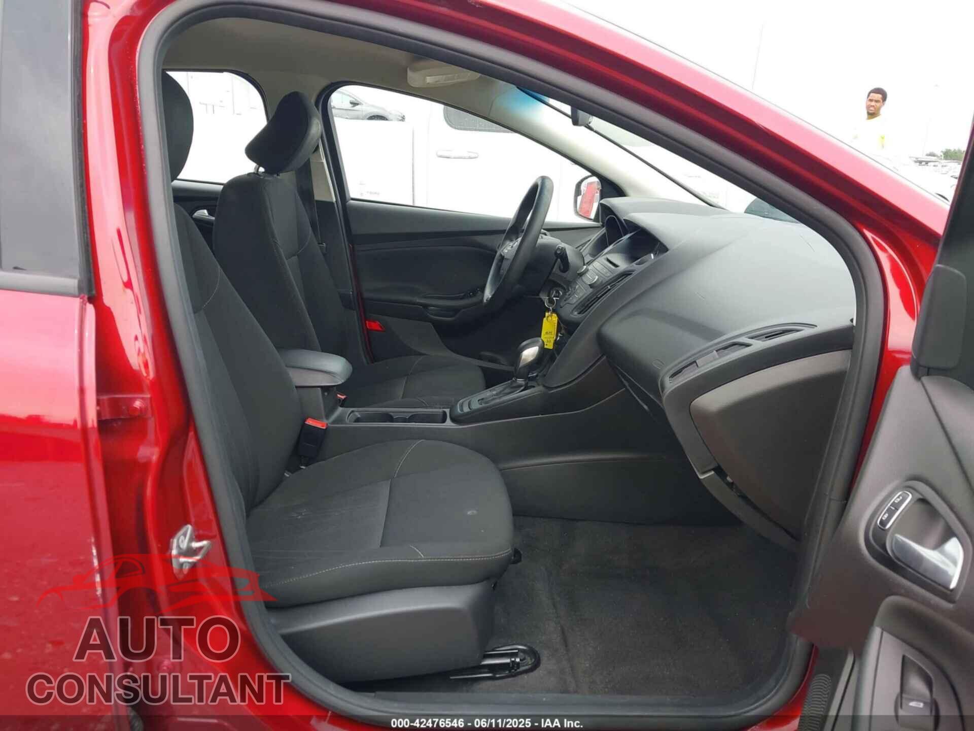 FORD FOCUS 2017 - 1FADP3K22HL327285