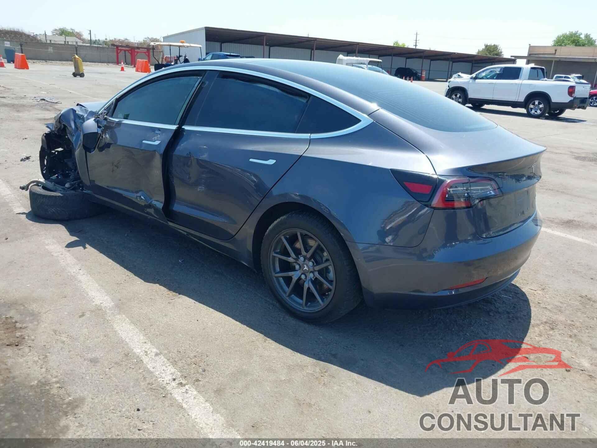 TESLA MODEL 3 2018 - 5YJ3E1EB5JF104159