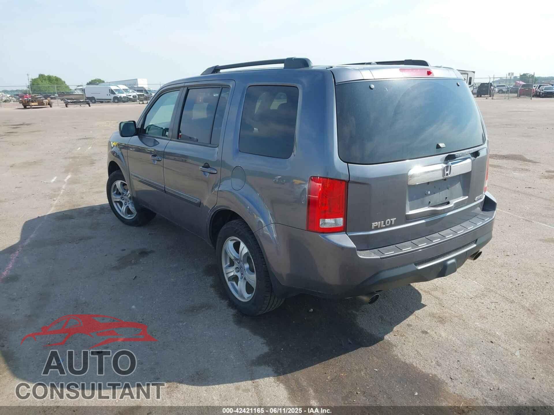HONDA PILOT 2015 - 5FNYF4H58FB063186
