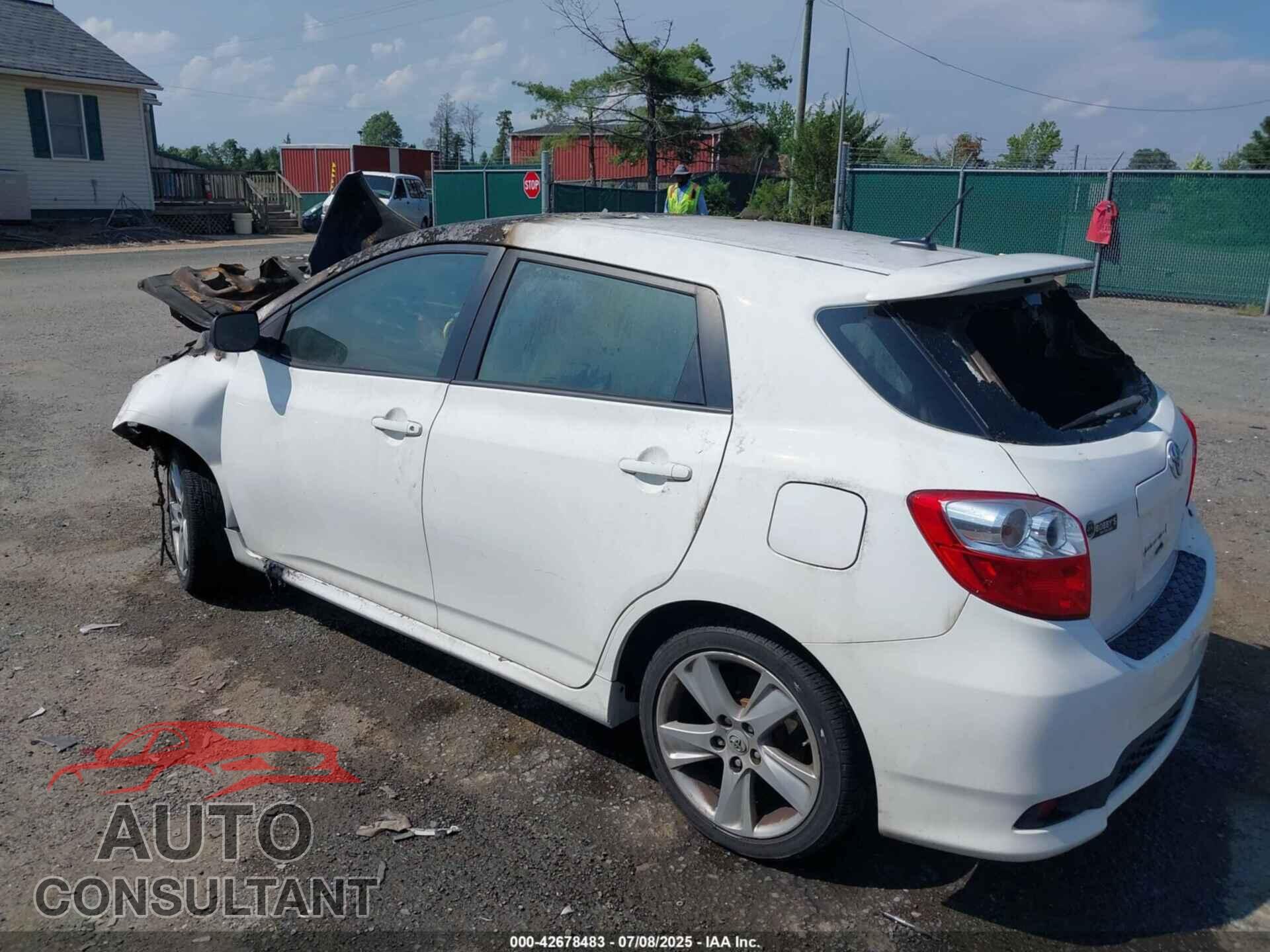 TOYOTA MATRIX 2011 - 2T1LE4EE5BC020182
