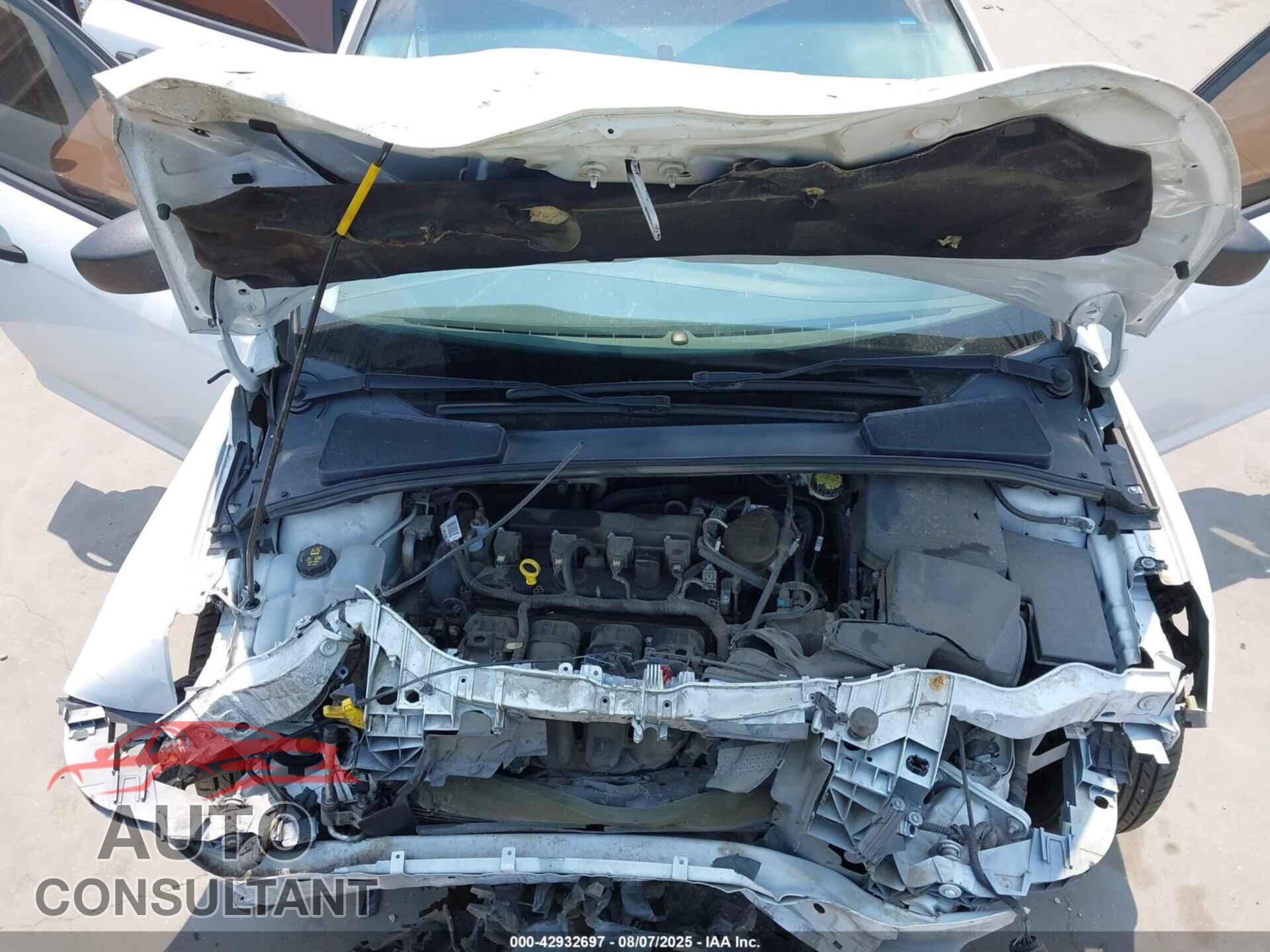 FORD FOCUS 2016 - 1FADP3E20GL245193