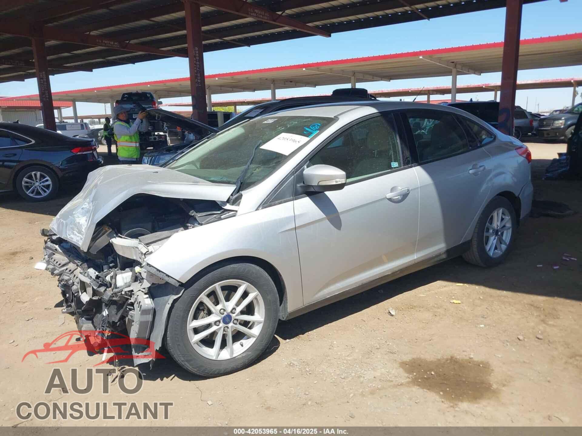 FORD FOCUS 2015 - 1FADP3F23FL380424